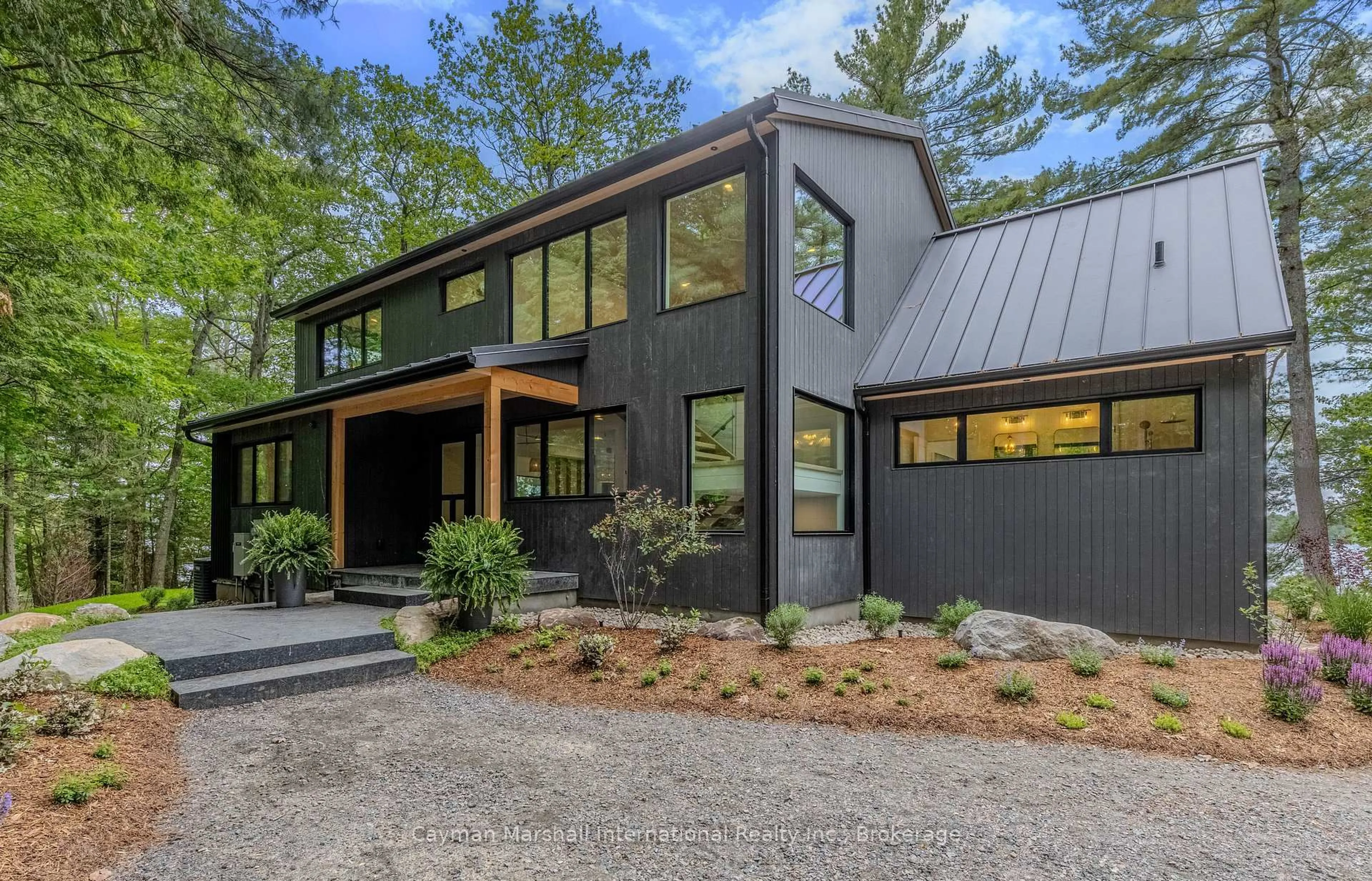 Home with brick exterior material, unknown for 1291 Peninsula Rd, Muskoka Lakes Ontario P0B 1J0