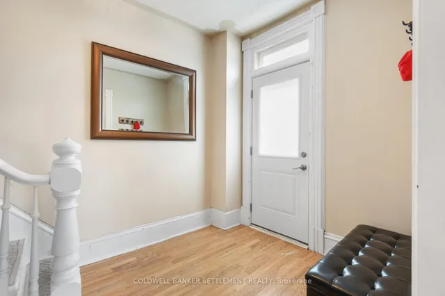 51 Main St, Smiths Falls 3