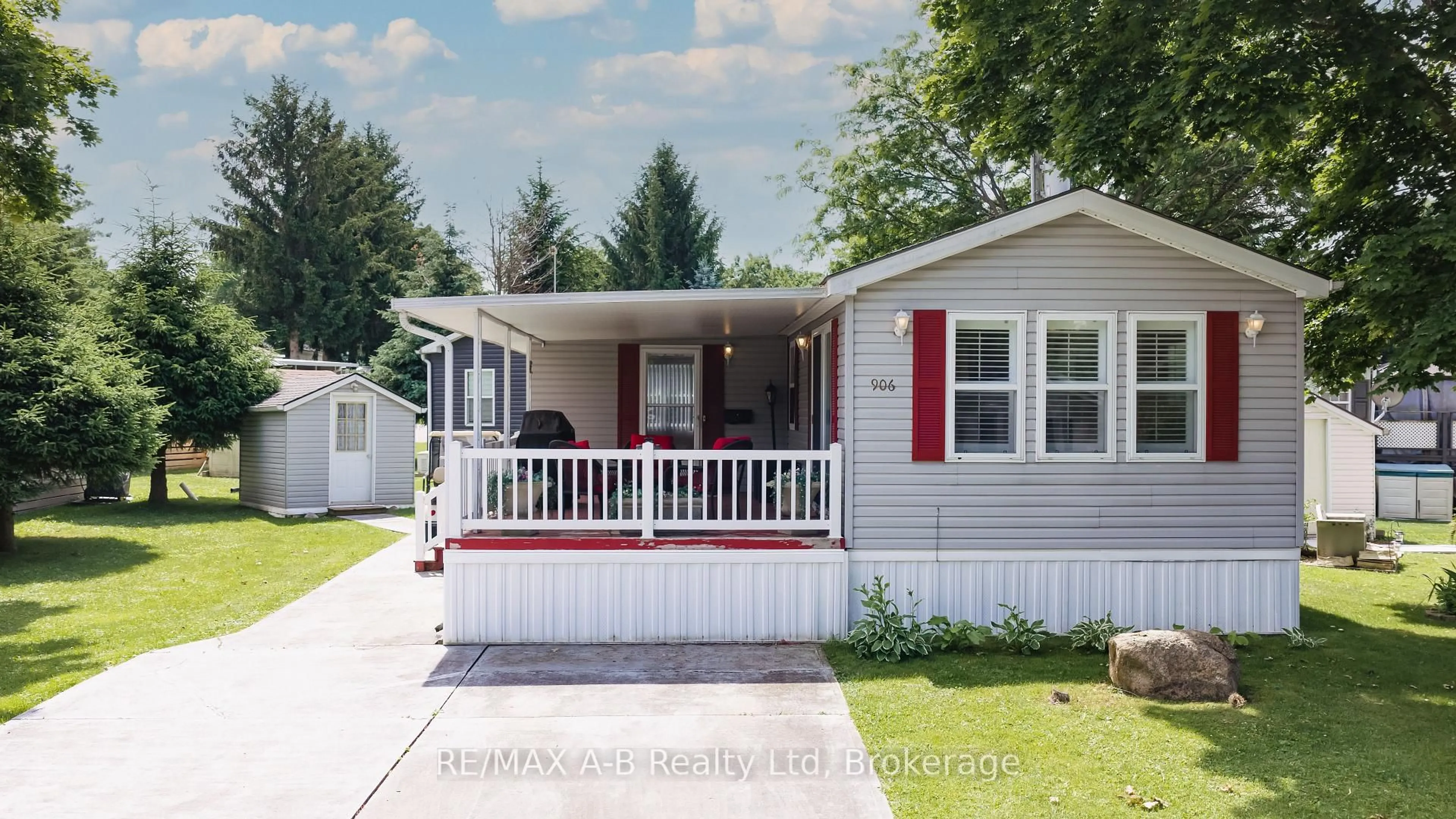 Home with vinyl exterior material, unknown for 316489 31st Line #906, Zorra Ontario N0J 1J0