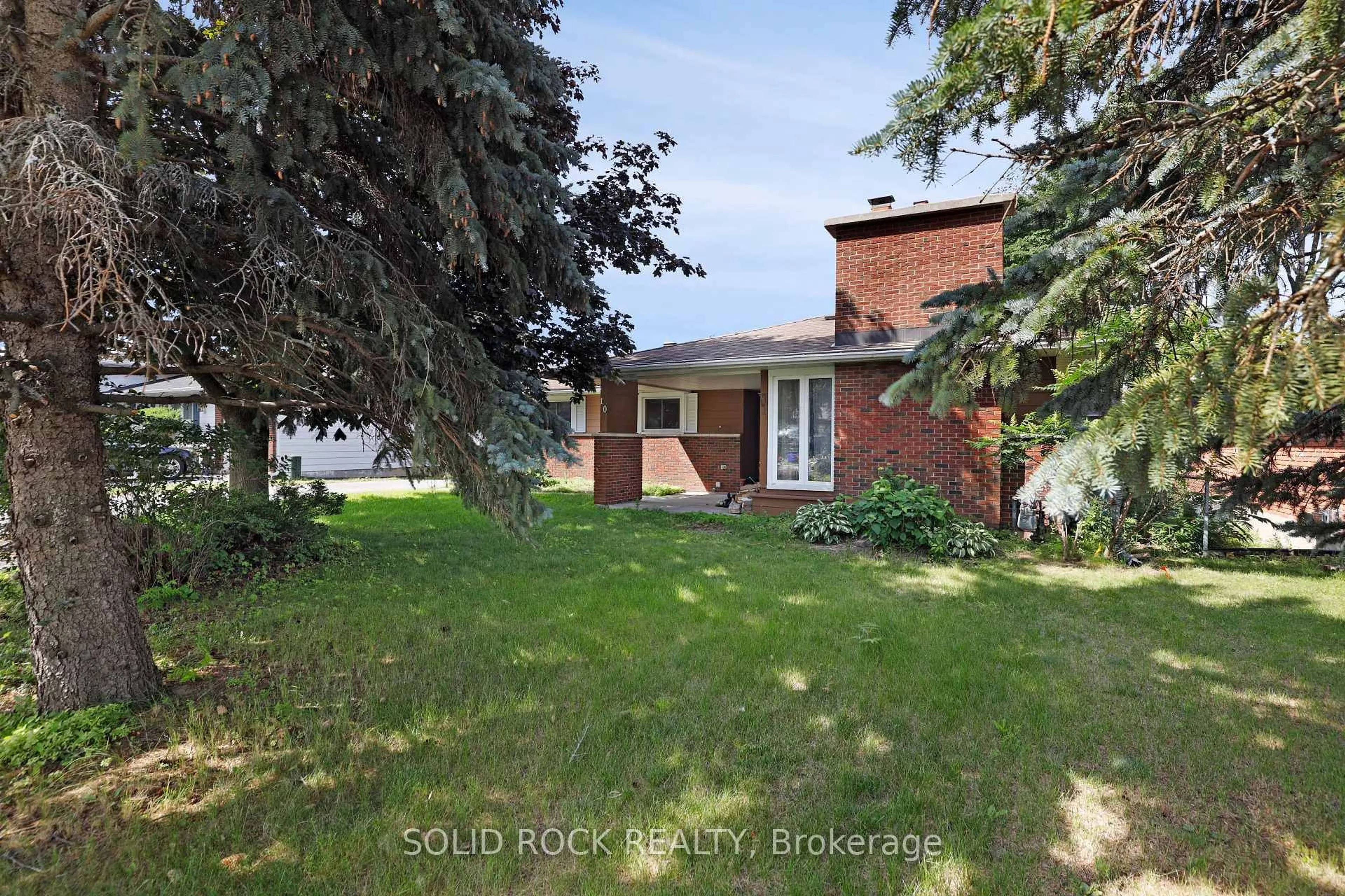 A pic from outside/outdoor area/front of a property/back of a property/a pic from drone, street for 10 Orr St, Barrhaven Ontario K2J 1E6