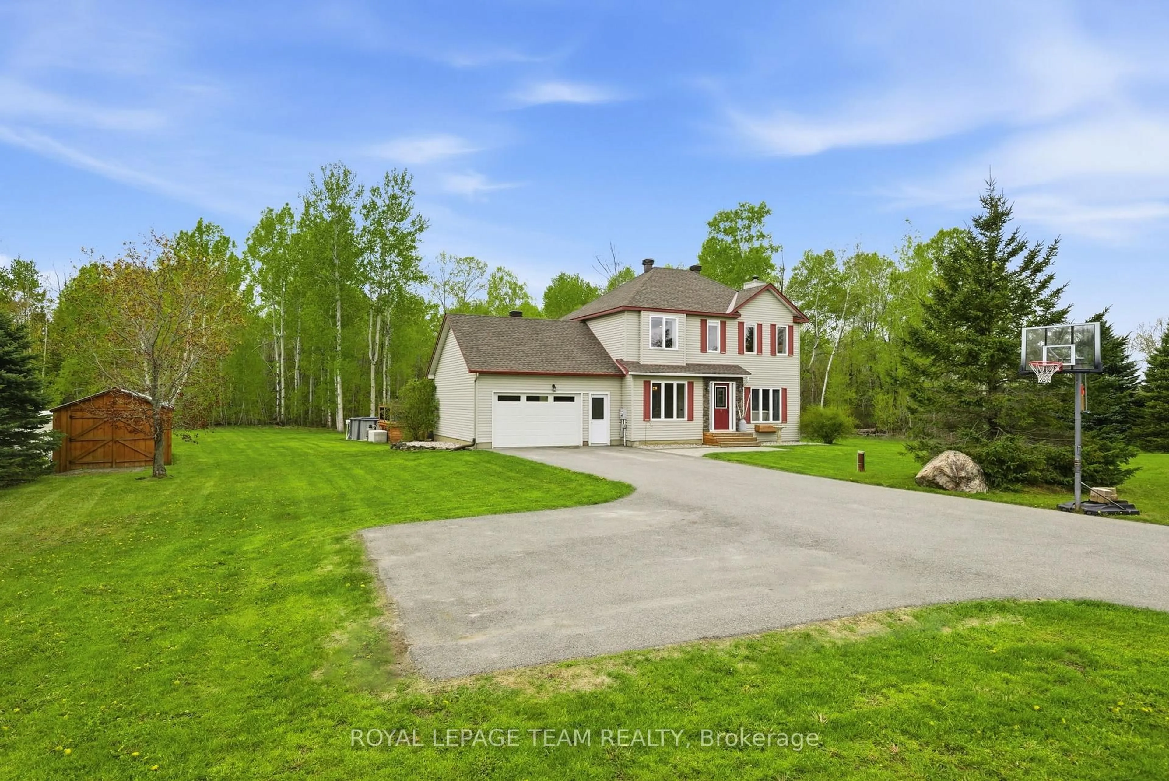 A pic from outside/outdoor area/front of a property/back of a property/a pic from drone, street for 480 Dennison Rd, North Grenville Ontario K0G 1J0