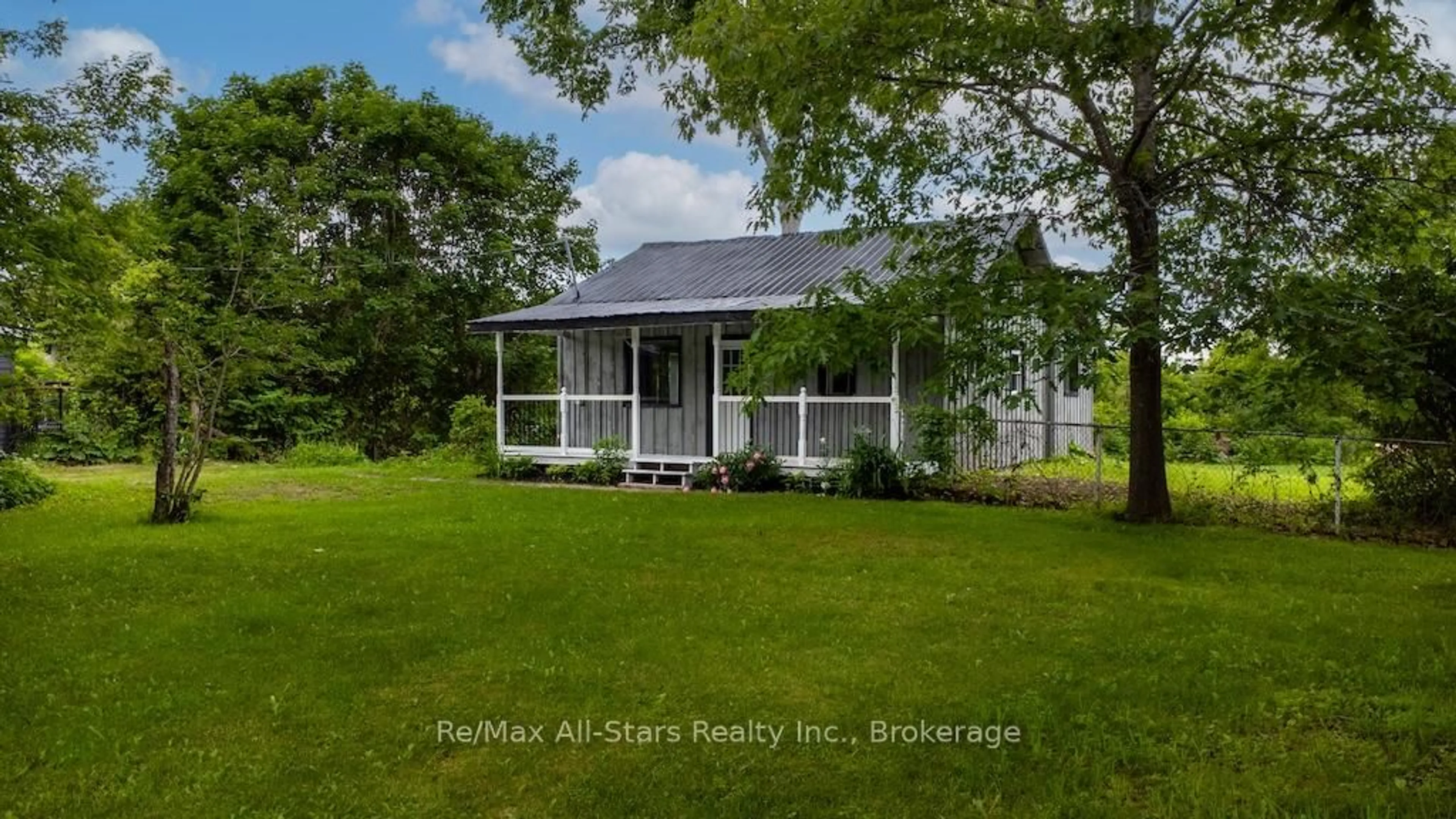 Home with vinyl exterior material, unknown for 11 BLANCHARDS Rd, Kawartha Lakes Ontario K0M 2B0