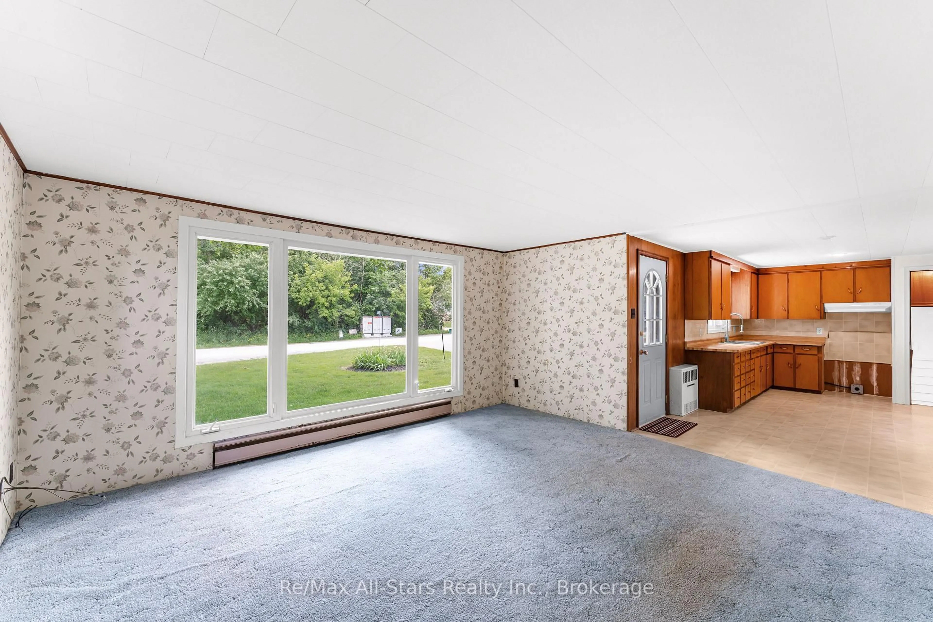 Open concept kitchen, unknown for 309 Kenrei Rd, Kawartha Lakes Ontario K9V 4R1