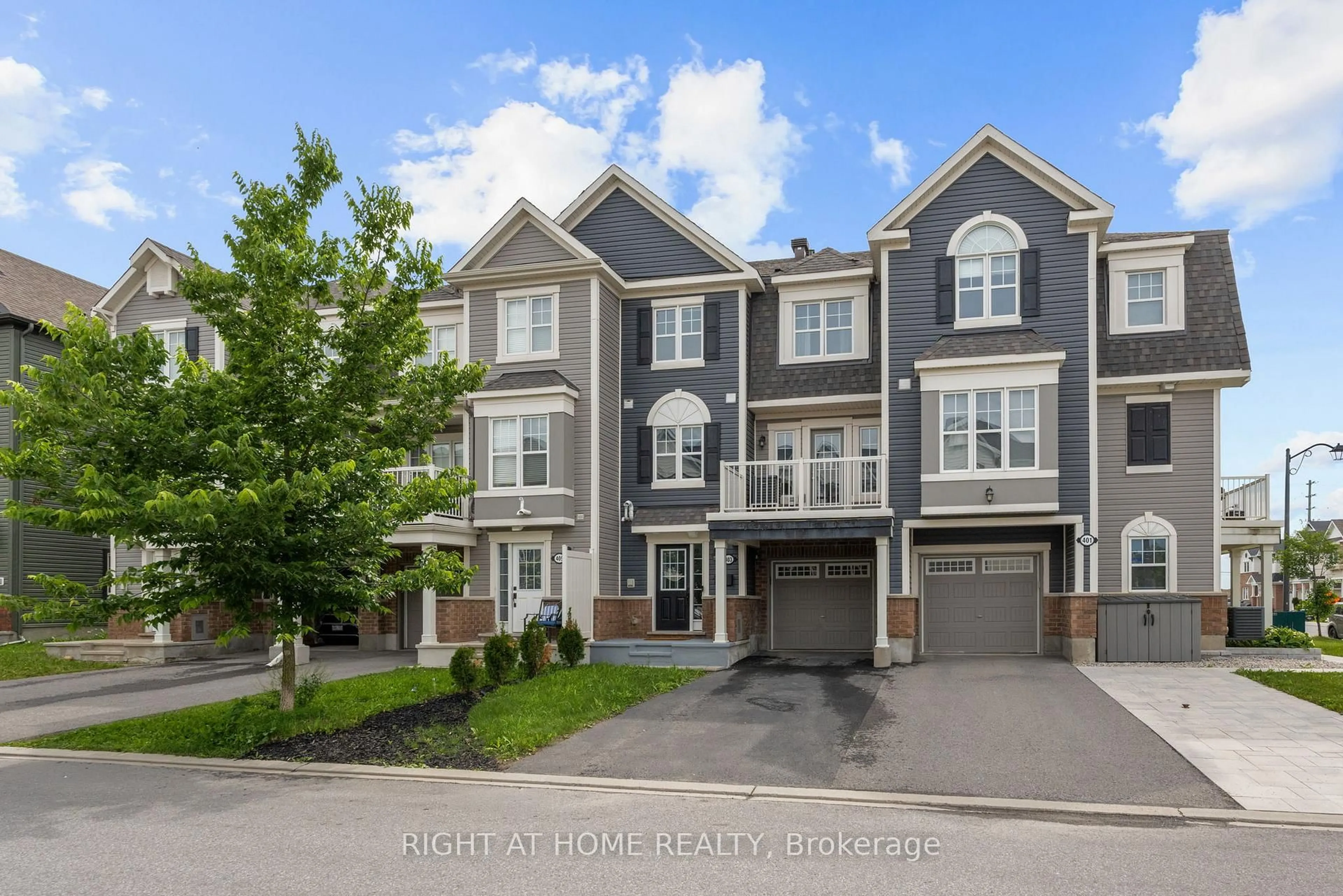 A pic from outside/outdoor area/front of a property/back of a property/a pic from drone, street for 403 GERARDIA Lane, Ottawa Ontario K4A 1C7