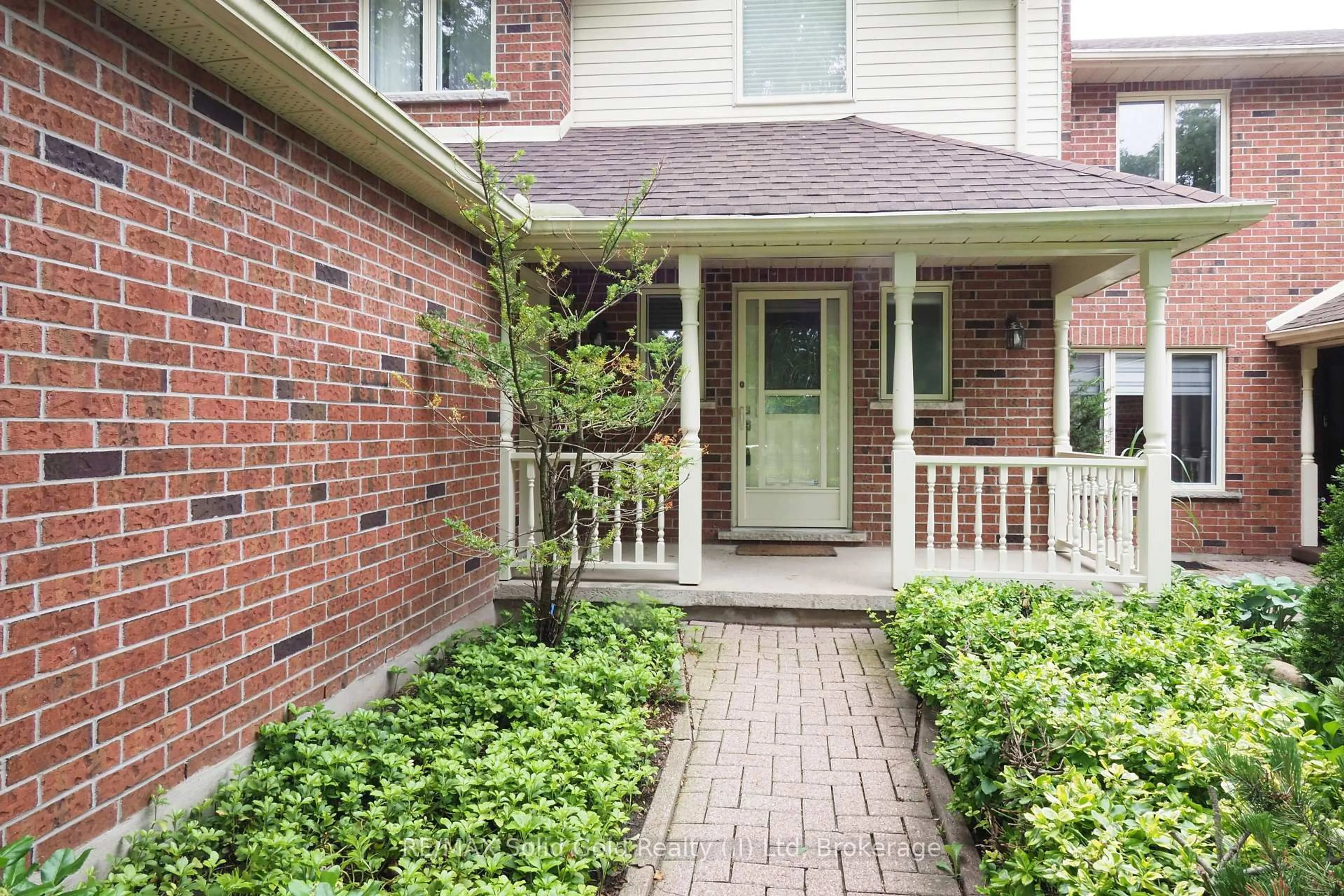 Home with brick exterior material, street for 405 Glasgow St #4, Kitchener Ontario N2M 2N1