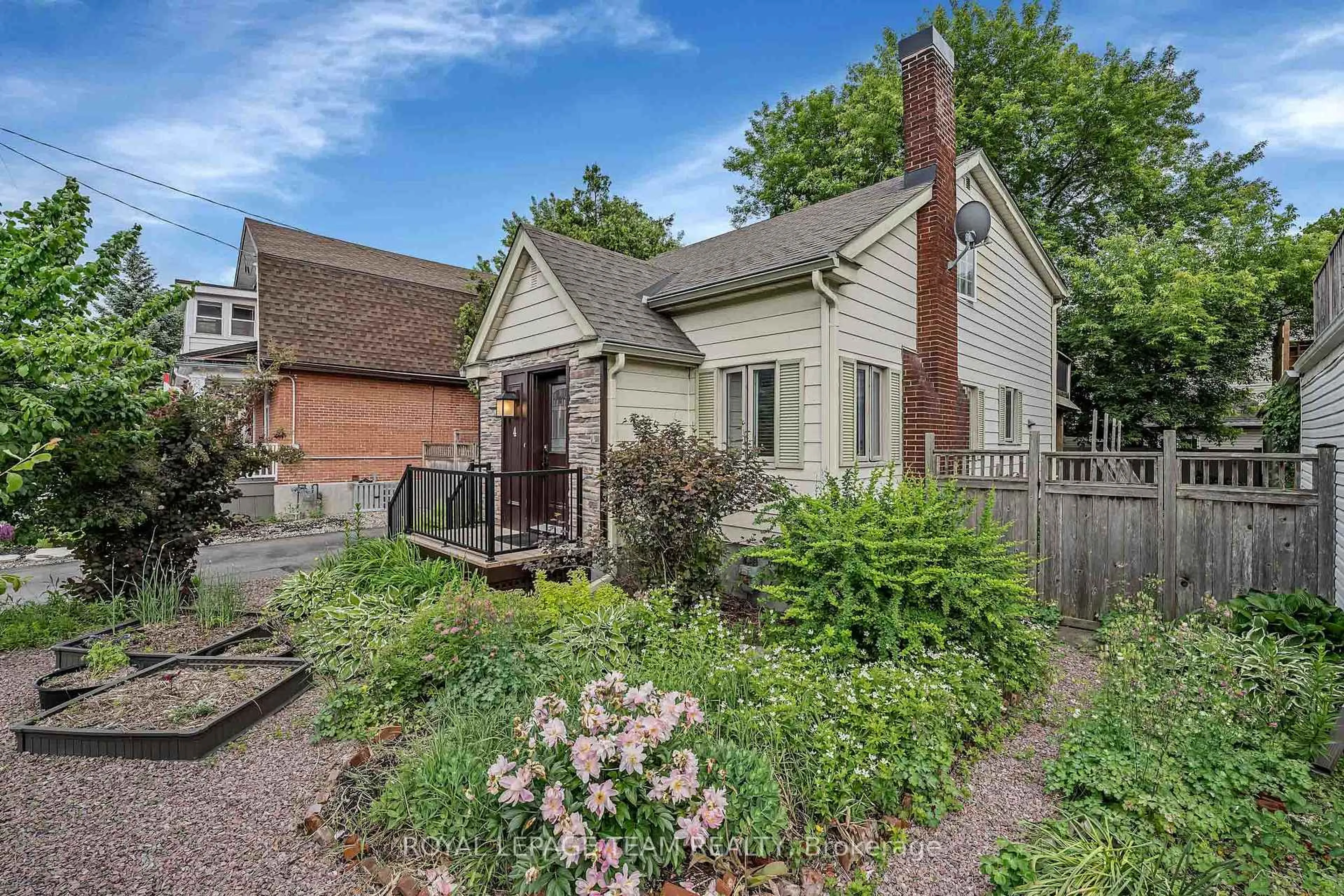 Home with brick exterior material, street for 4 Queen Mary St, Ottawa Ontario K1K 1Y2