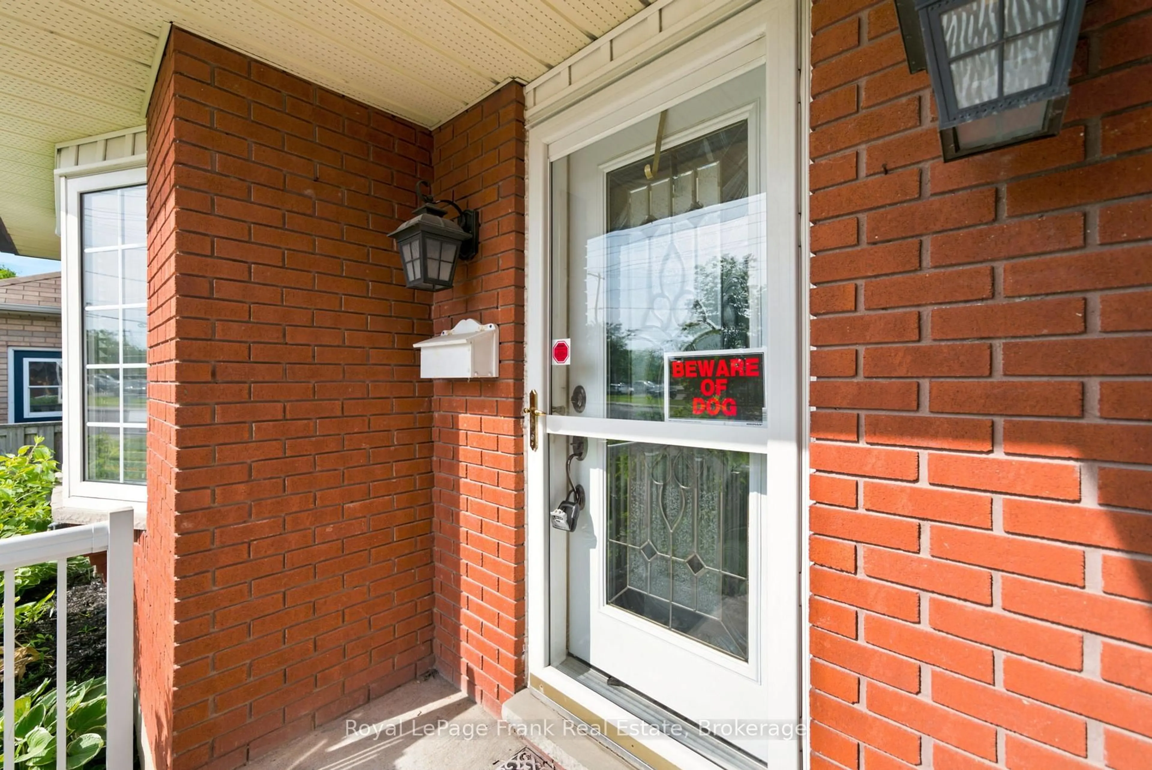 Unknown for 126 Angeline St, Kawartha Lakes Ontario K9V 3L6