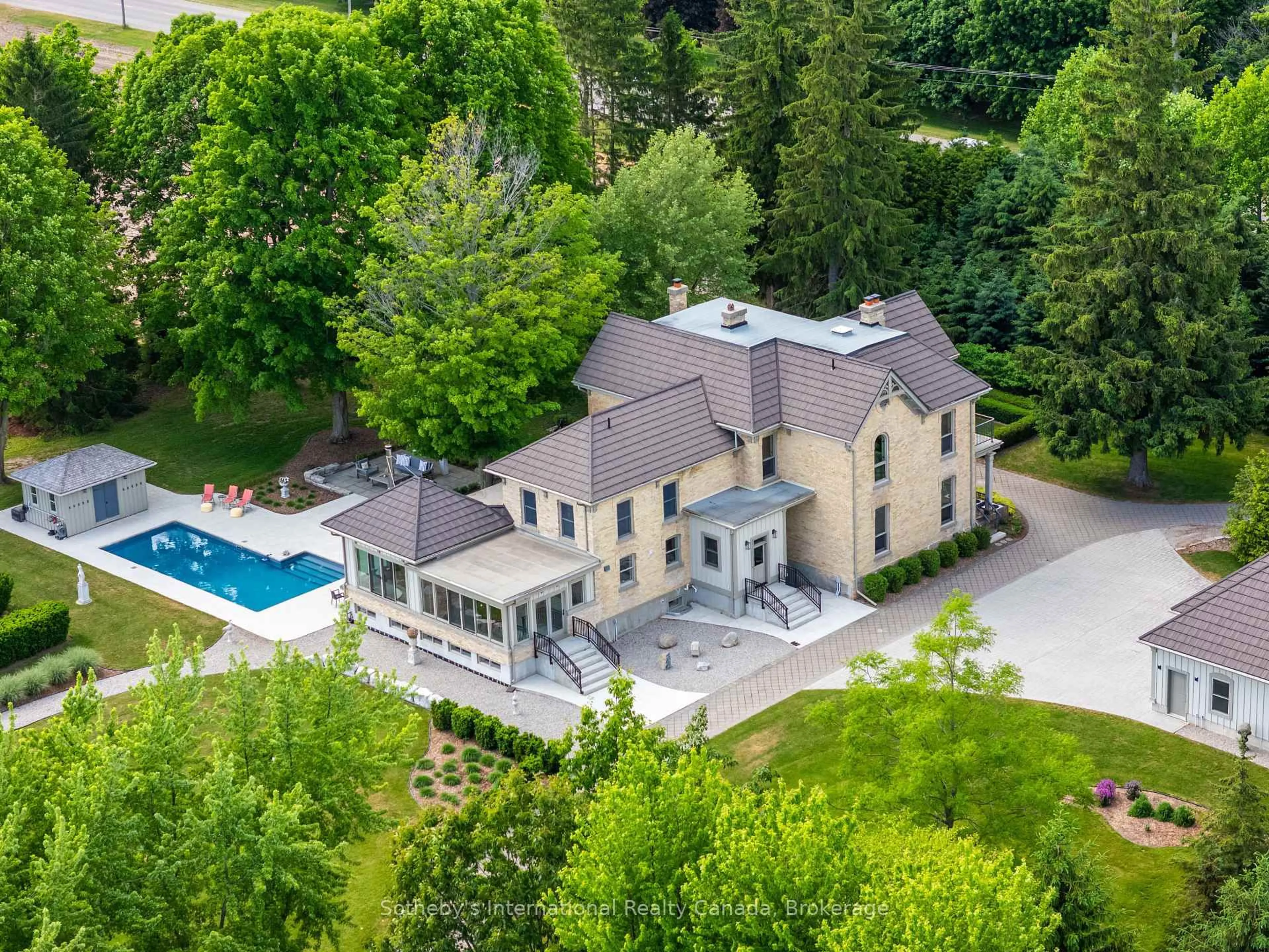 A pic from outside/outdoor area/front of a property/back of a property/a pic from drone, building for 50005 John Wise Line, Malahide Ontario N5H 2R5