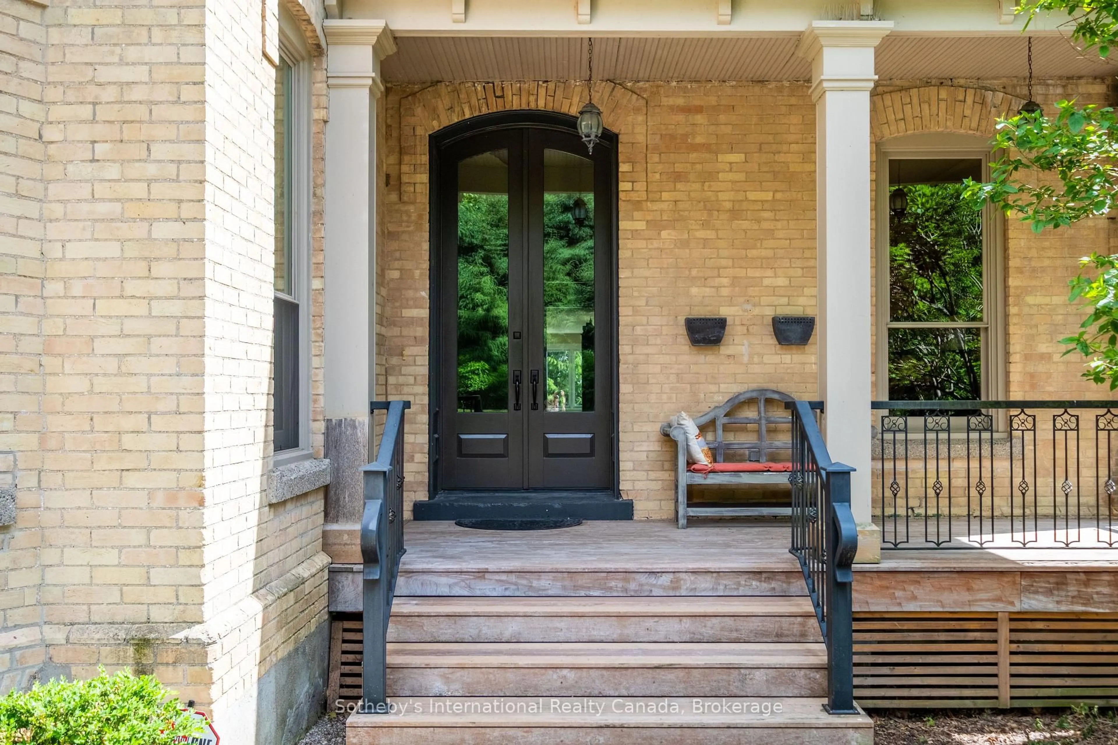 Indoor entryway for 50005 John Wise Line, Malahide Ontario N5H 2R5
