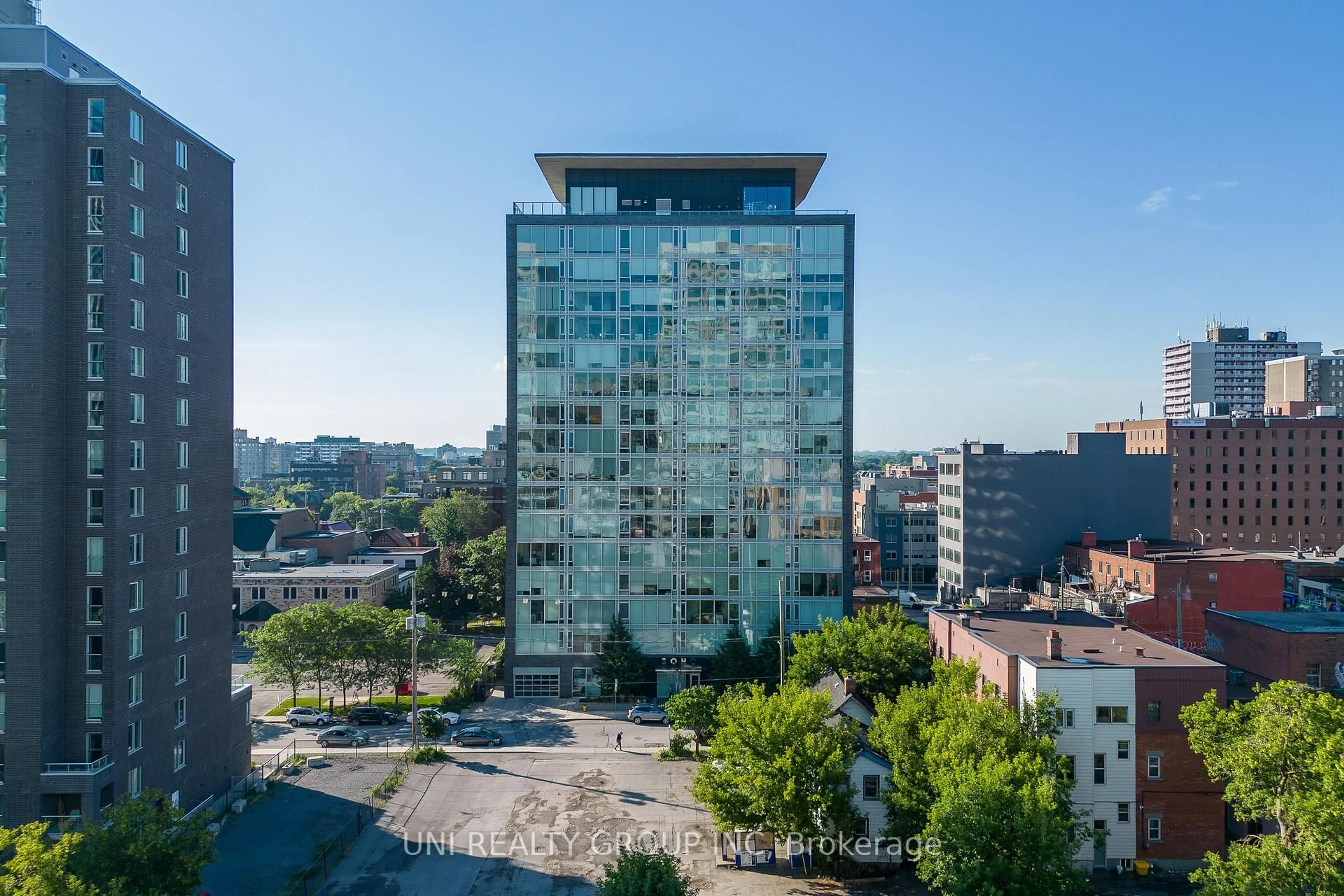 A pic from outside/outdoor area/front of a property/back of a property/a pic from drone, city buildings view from balcony for 300 LISGAR St #1206, Ottawa Ontario K2P 0E2