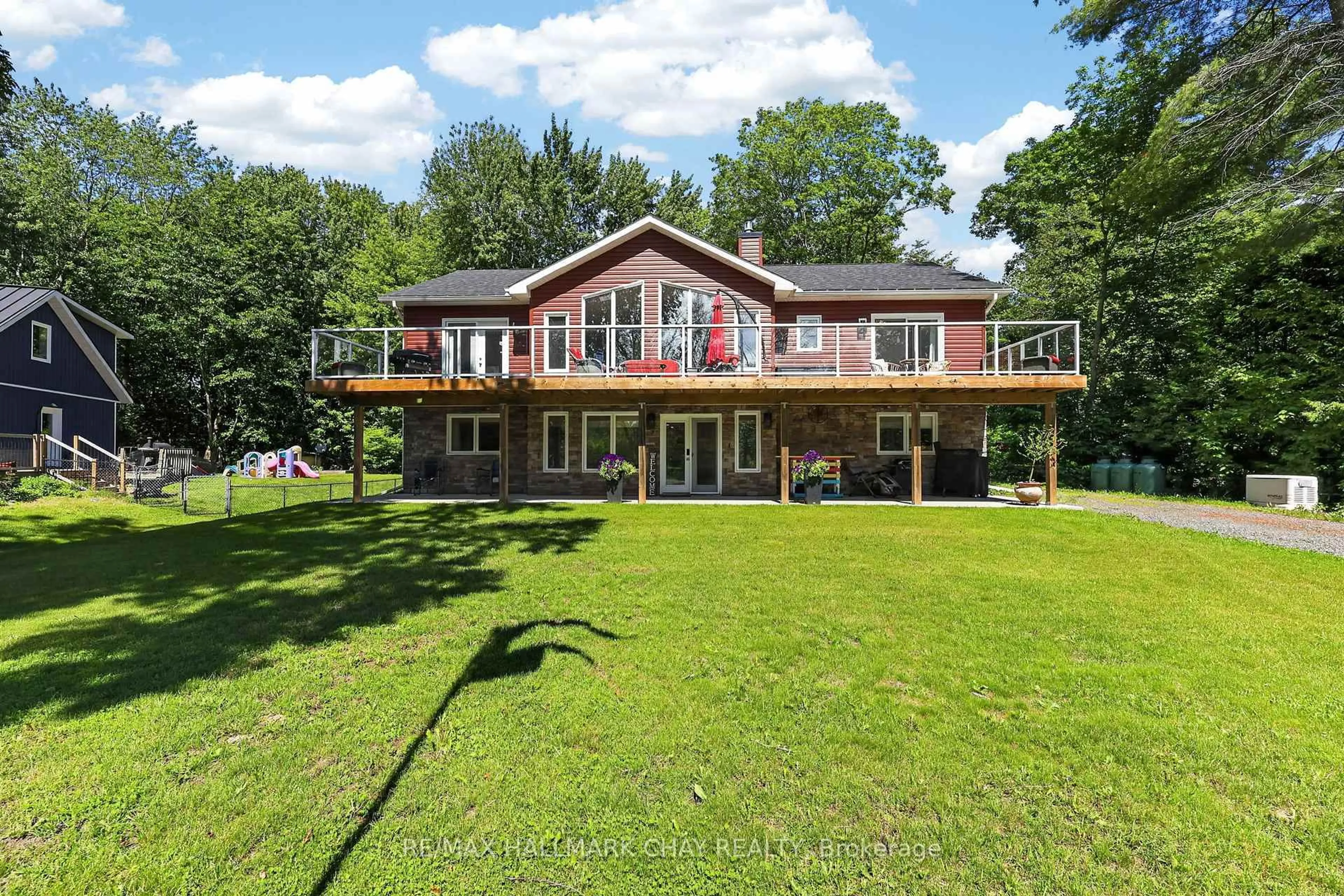 A pic from outside/outdoor area/front of a property/back of a property/a pic from drone, water/lake/river/ocean view for 1615 Canning Rd, Gravenhurst Ontario P0E 1N0