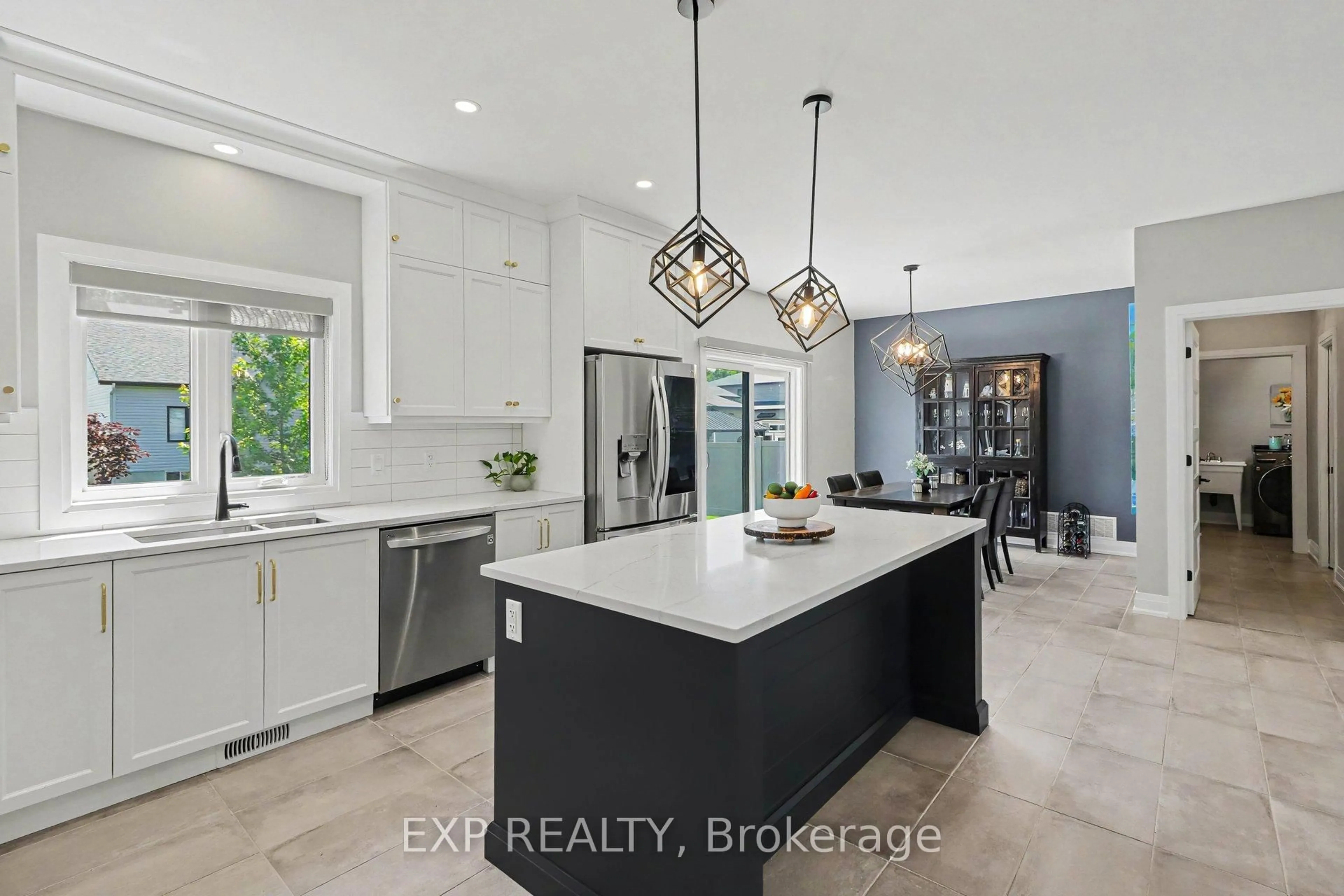 Contemporary kitchen, ceramic/tile floor for 1152 Avignon St, Russell Ontario K0A 1W0