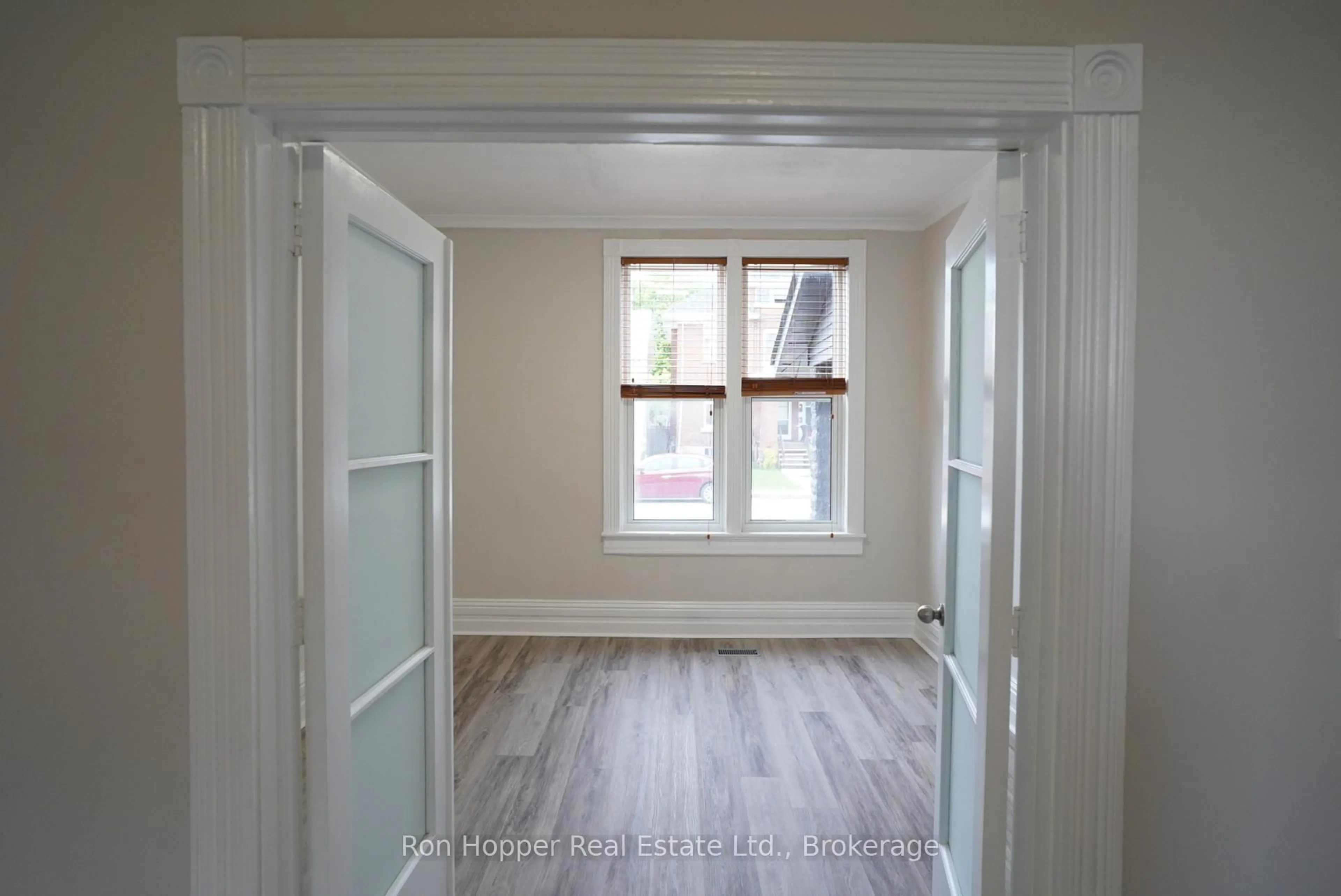 A pic of a room for 353 11th St, Owen Sound Ontario N4K 1V3