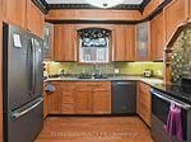 57 ROSEBERY Pl, St. Thomas 4