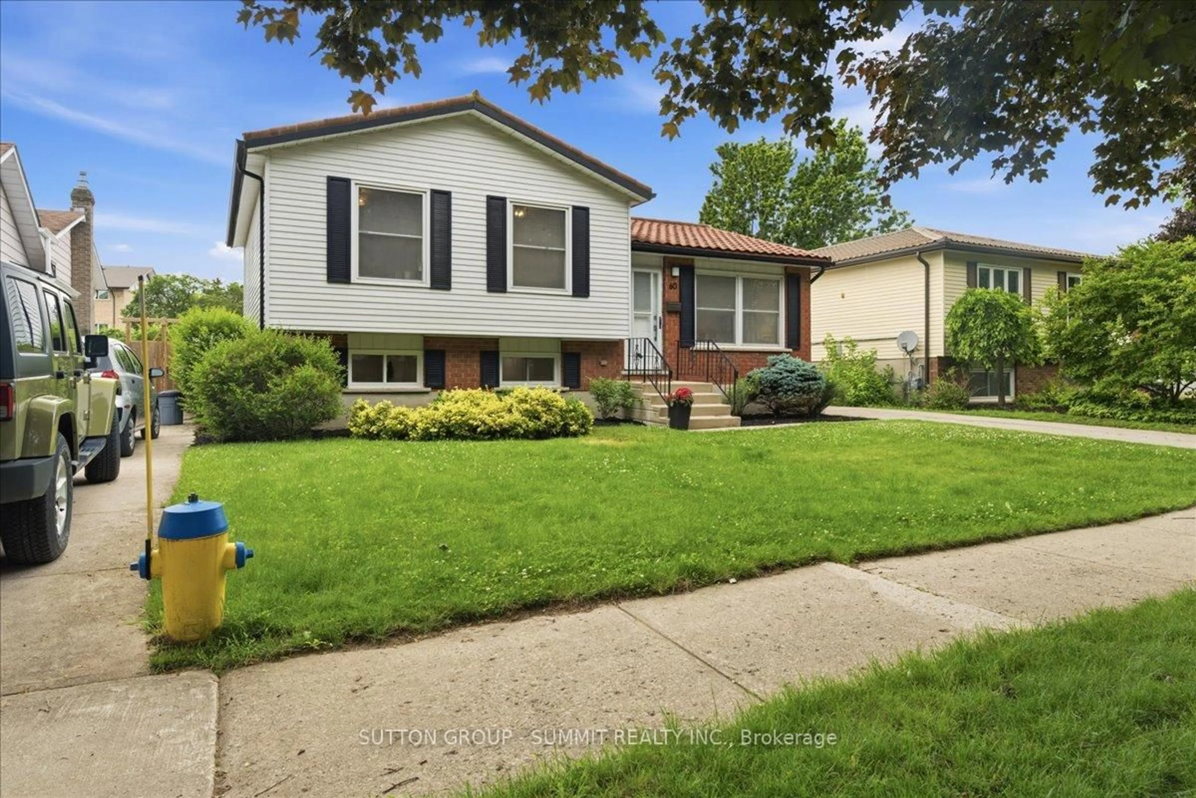Home with vinyl exterior material, street for 60 Nethercott Dr, Stratford Ontario N5A 7G4