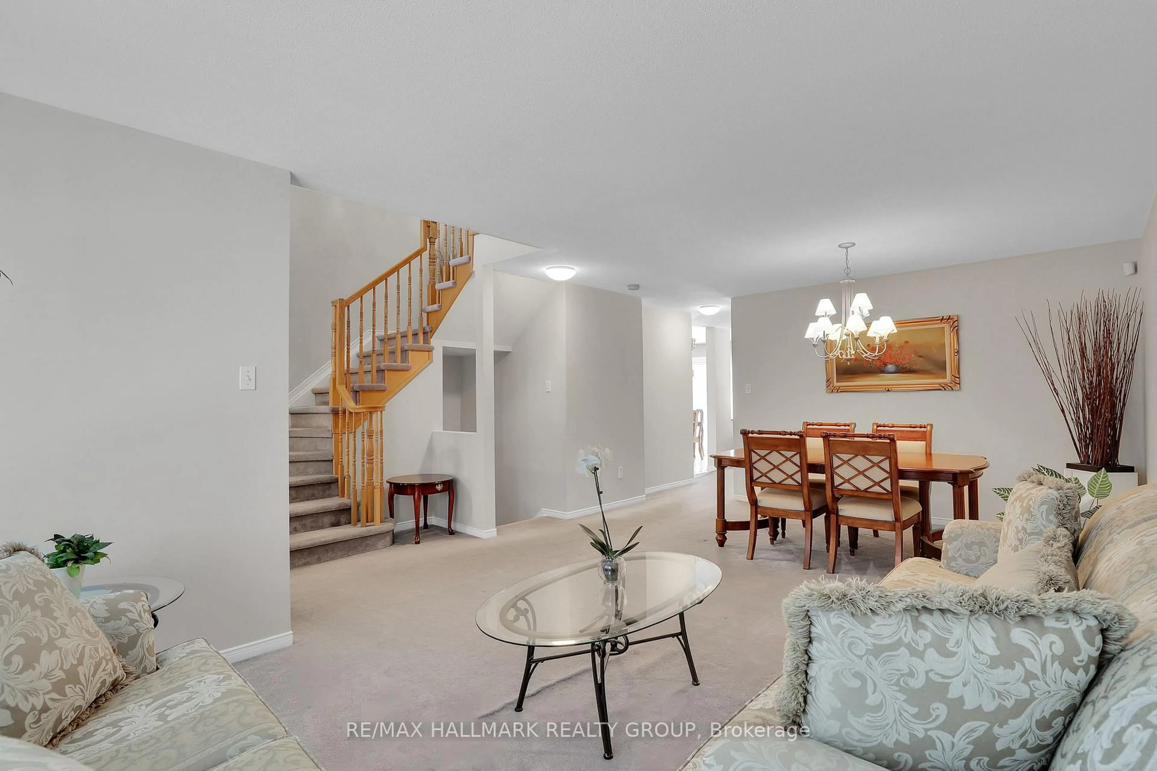 Living room with furniture, unknown for 634 Aquaview Dr, Ottawa Ontario K4A 4W2
