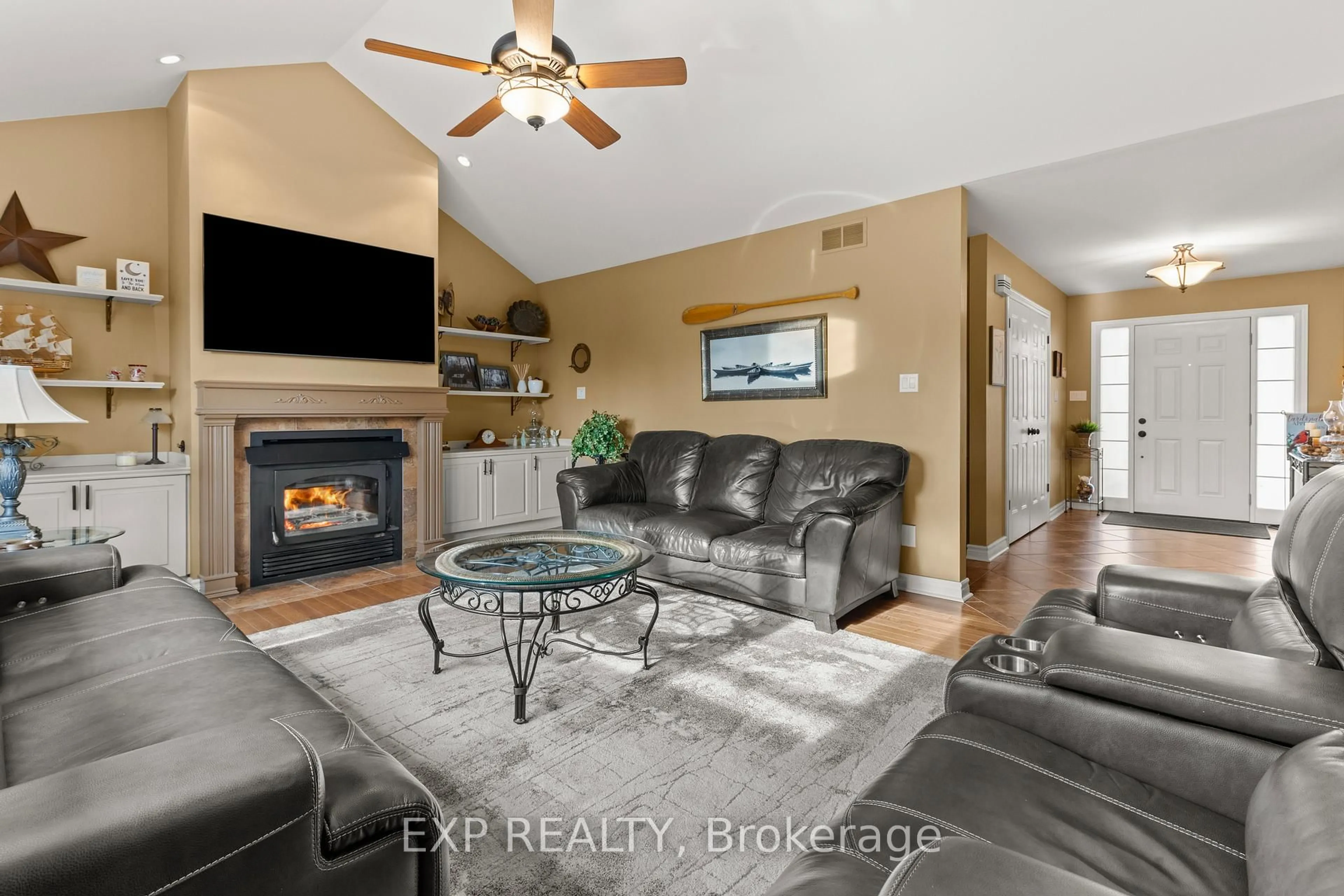 Living room with furniture, unknown for 4893 Firelane 18, Port Colborne Ontario L0S 1R0