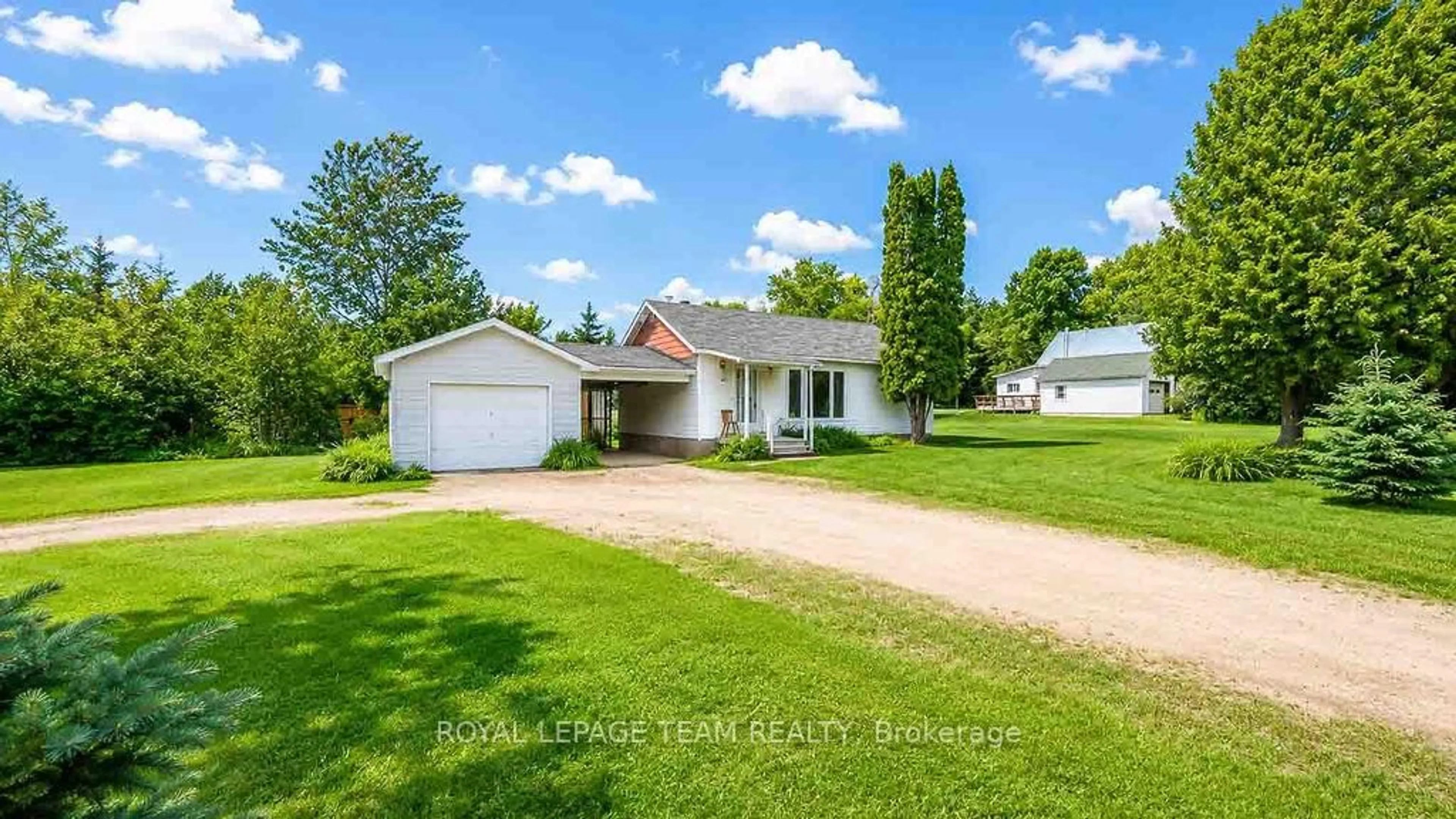 A pic from outside/outdoor area/front of a property/back of a property/a pic from drone, street for 90 Mill St, Killaloe Ontario K0J 2A0
