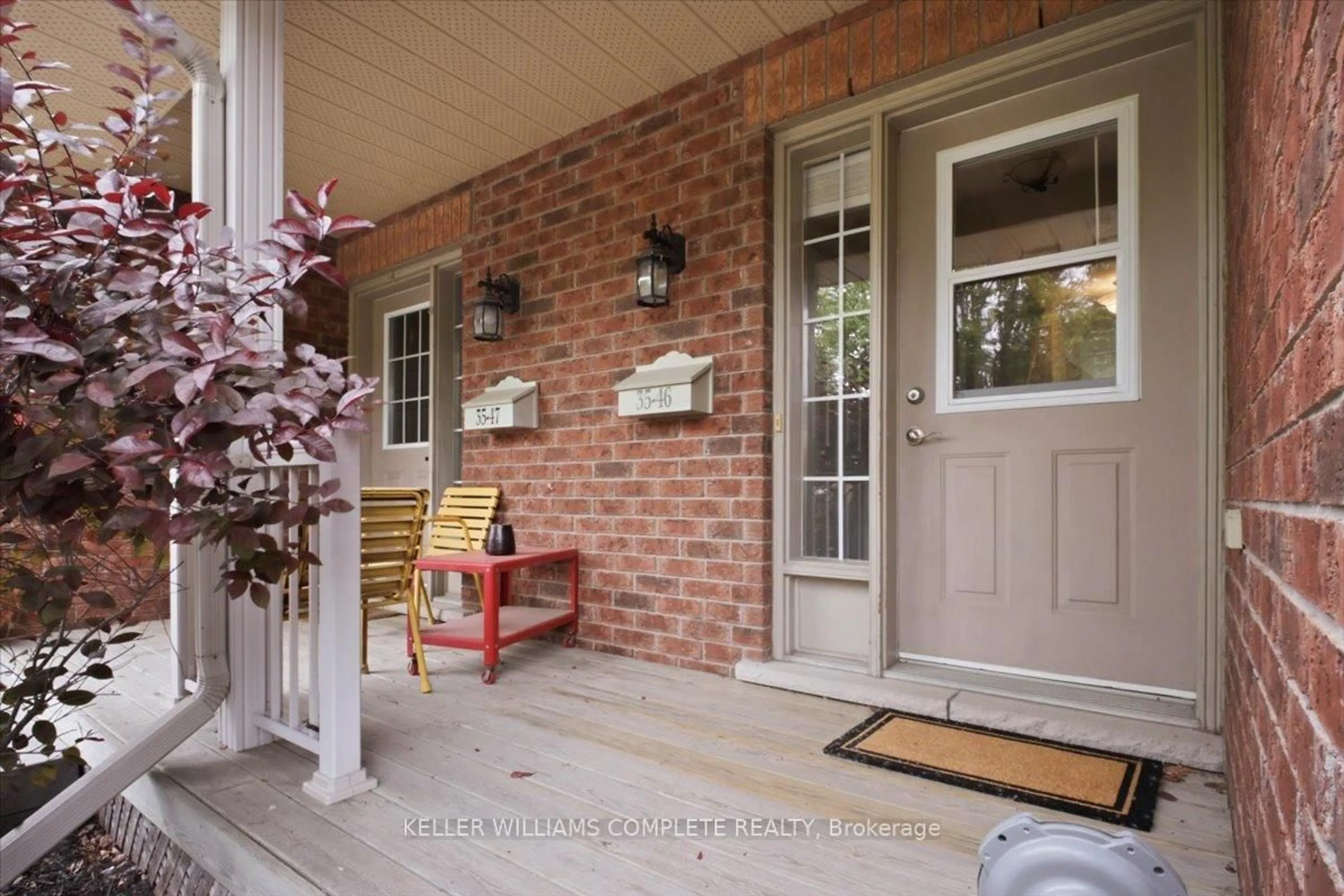 Indoor entryway for 35 ALBION St #46, Belleville Ontario K8N 5Y8