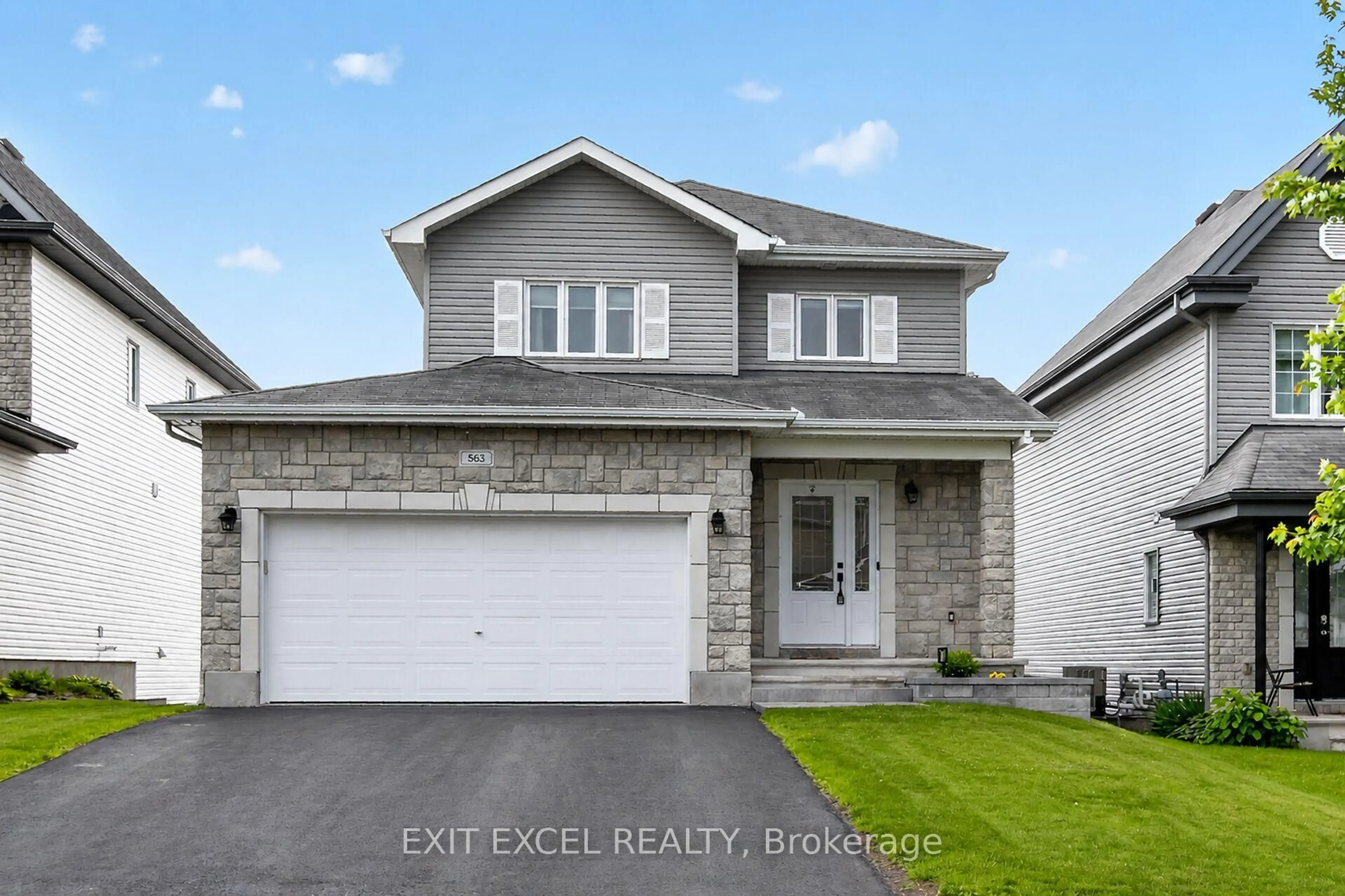 Home with vinyl exterior material, street for 563 Ruby St, Clarence-Rockland Ontario K4K 0H3
