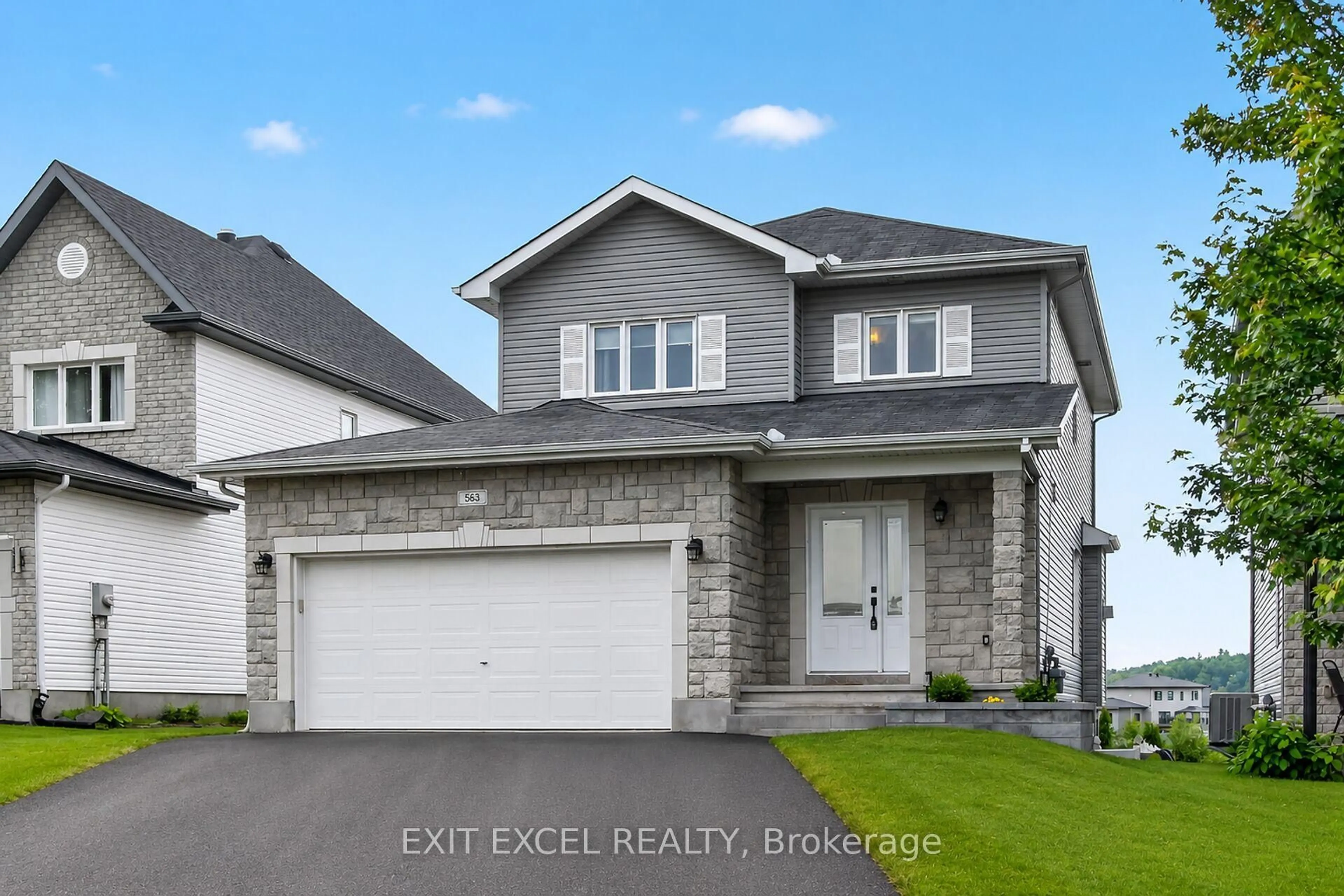 Home with vinyl exterior material, street for 563 Ruby St, Clarence-Rockland Ontario K4K 0H3