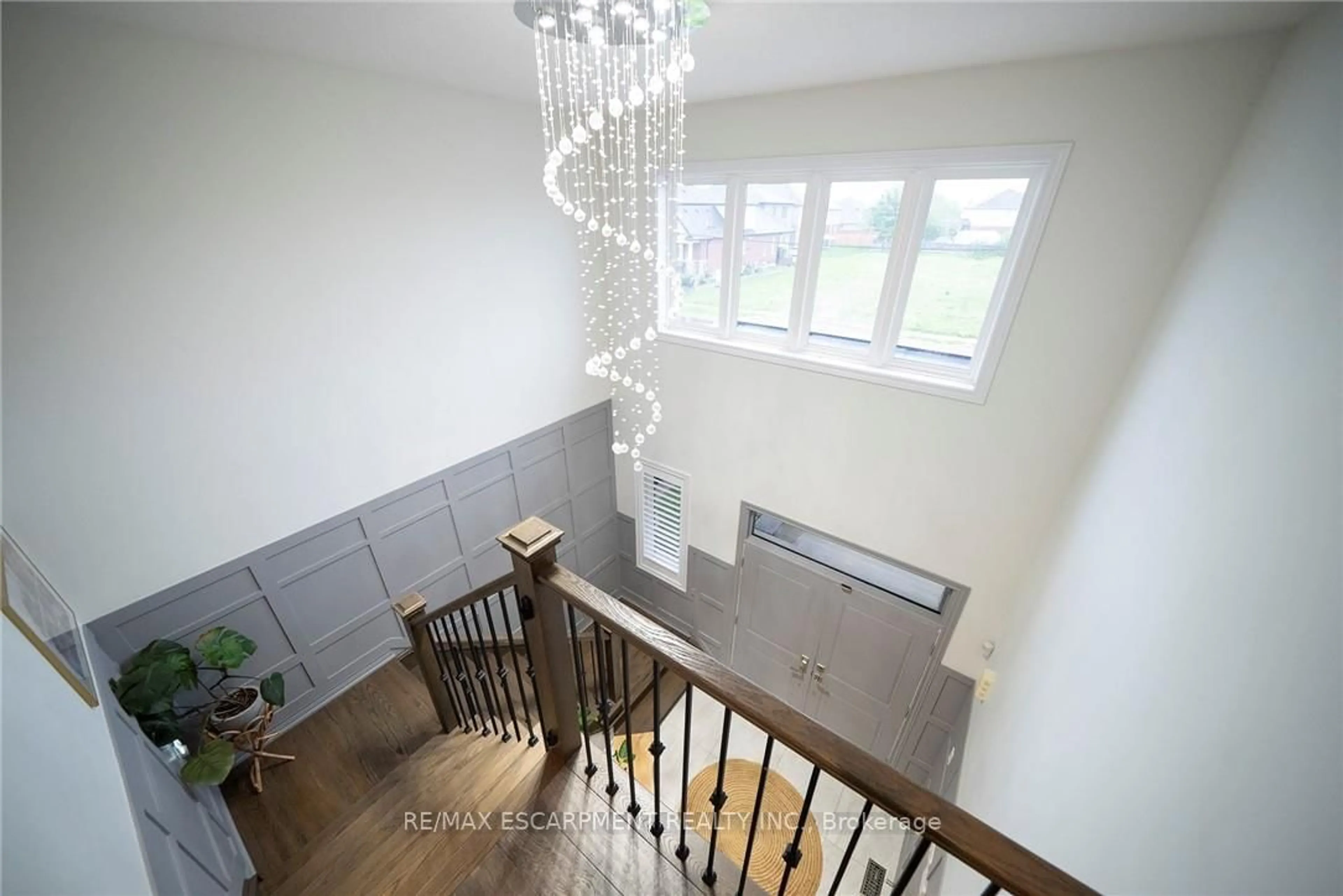 Stairs for 73 Eleanor Ave, Hamilton Ontario L8W 1C8