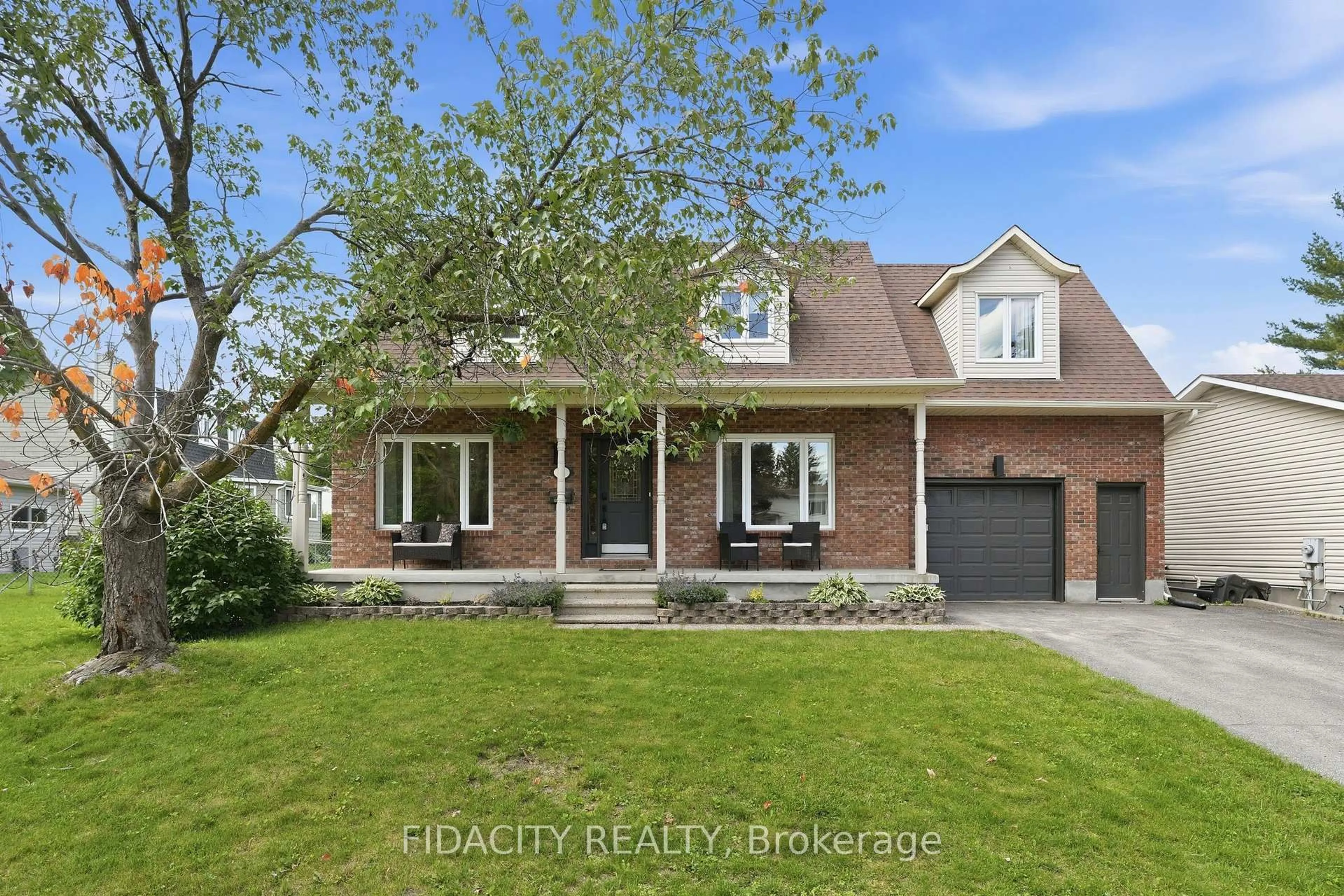 Home with brick exterior material, street for 13 Poole Creek Cres, Stittsville Ontario K2S 1T6
