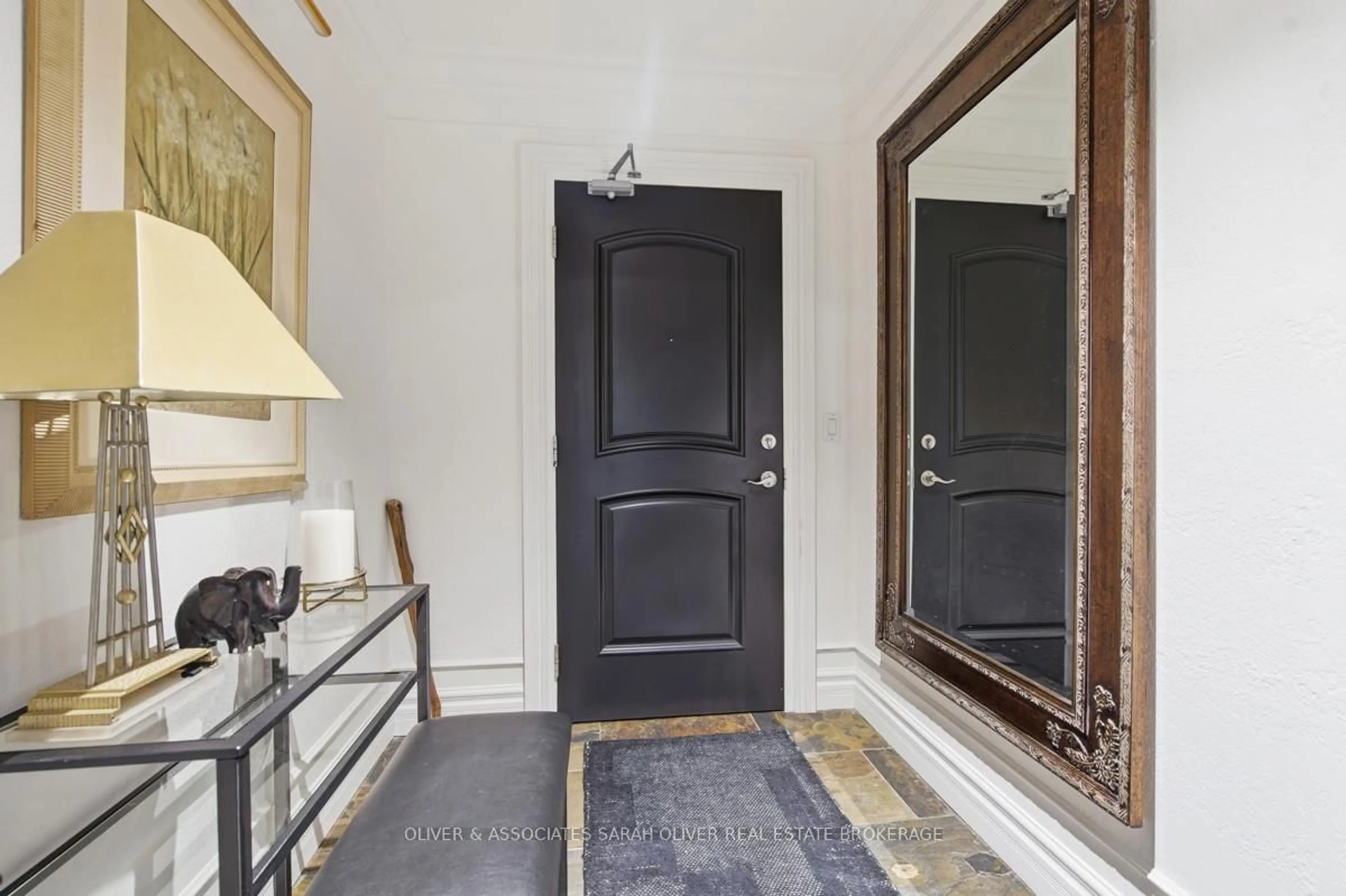 Indoor entryway for 250 Pall Mall St #404, London East Ontario N6A 6K3