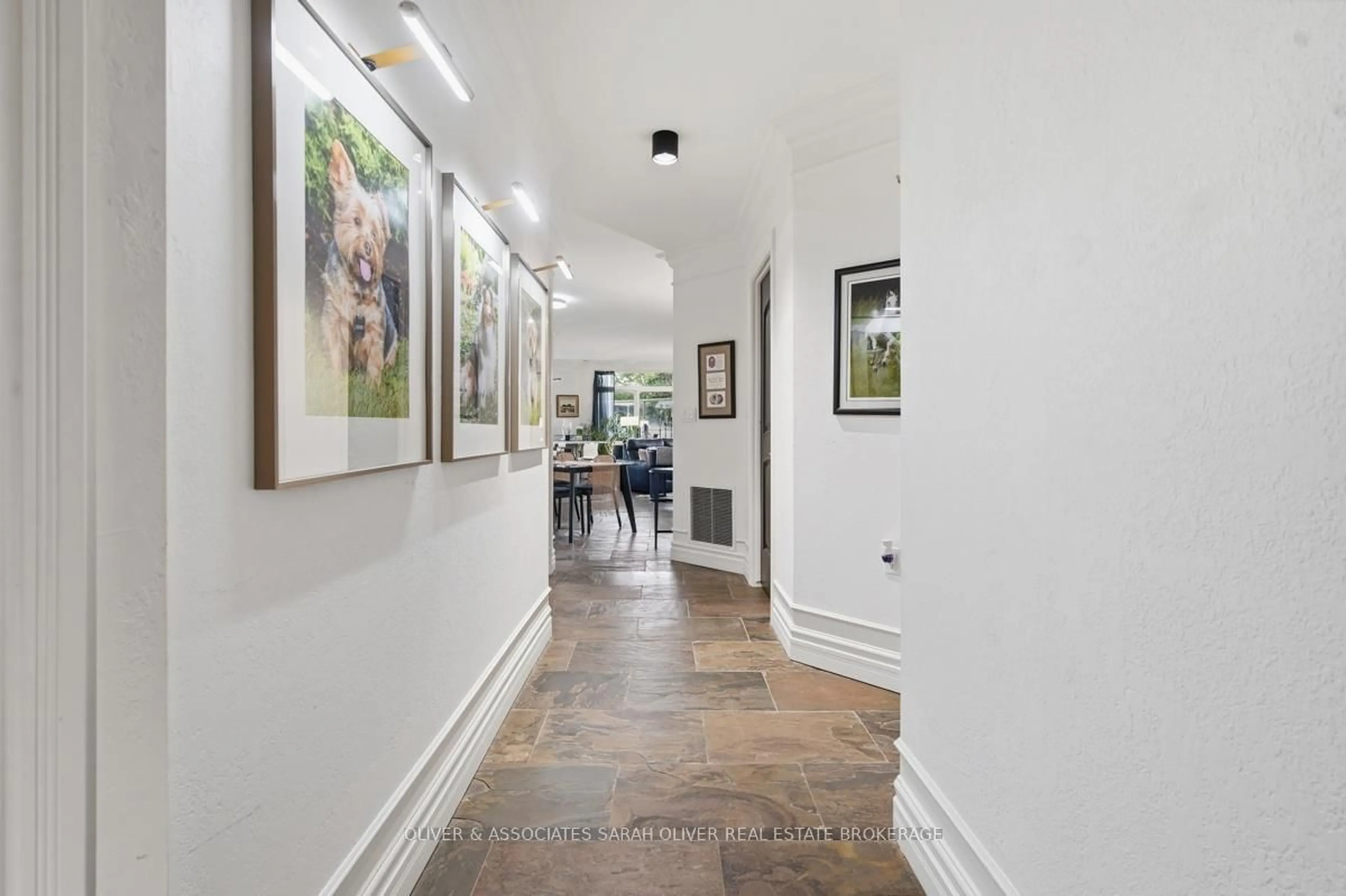 Indoor foyer for 250 Pall Mall St #404, London East Ontario N6A 6K3