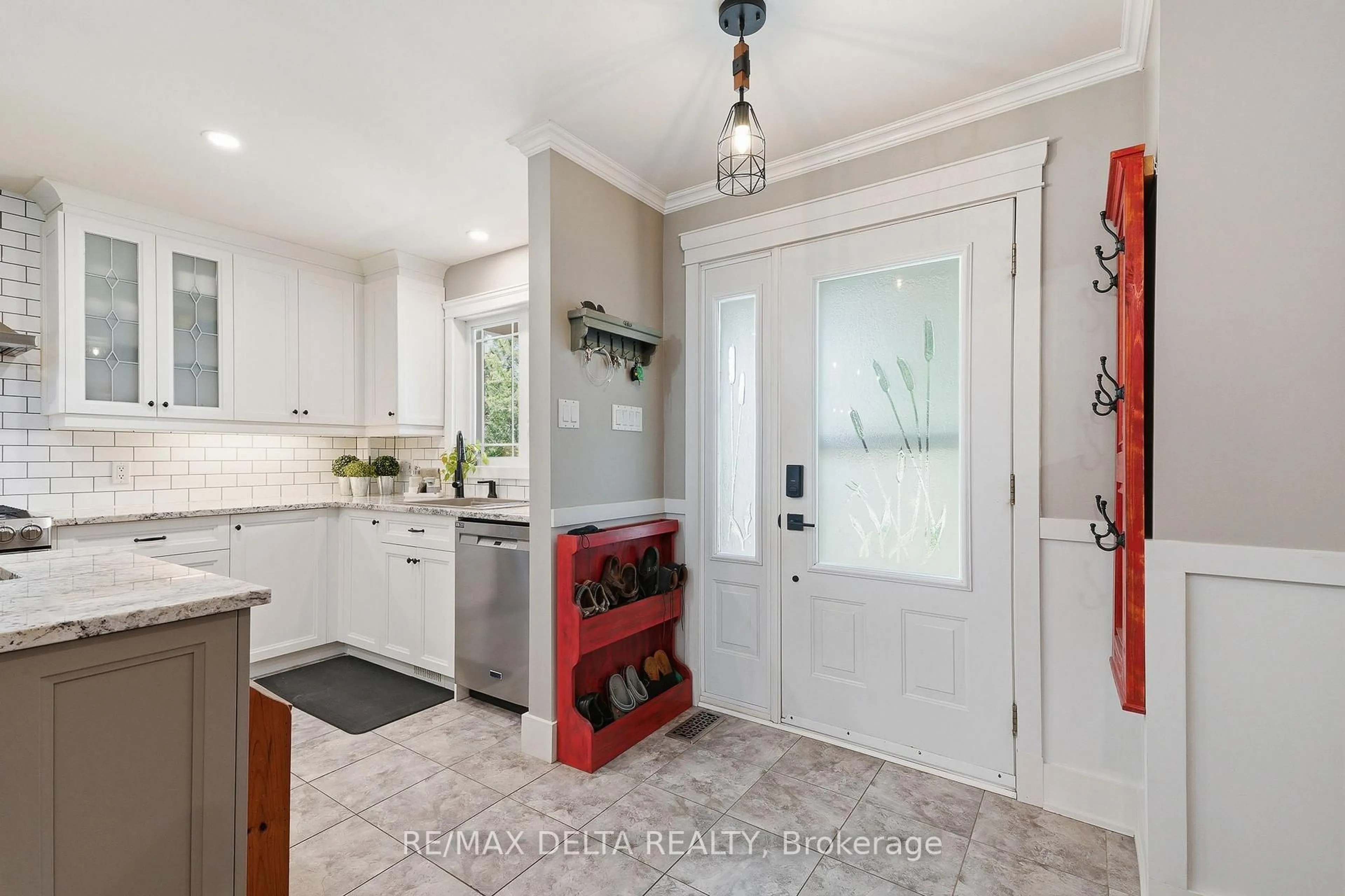 Open concept kitchen, ceramic/tile floor for 2140 Lemery St, Clarence-Rockland Ontario K0A 1E0