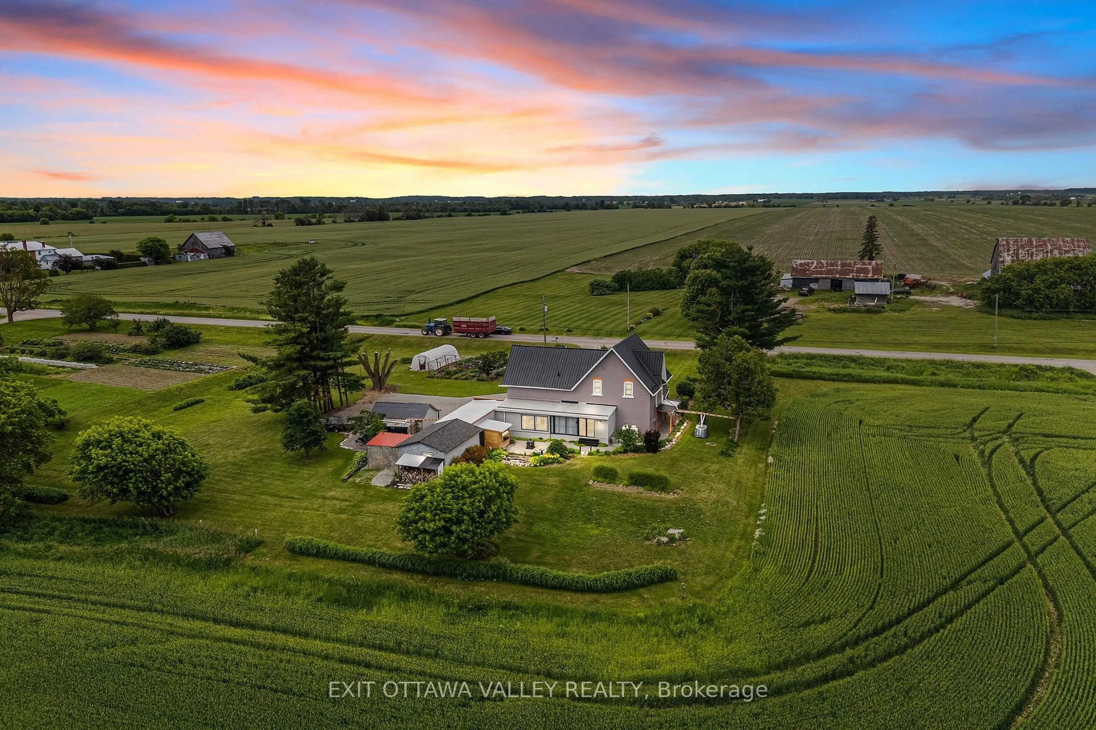 A pic from outside/outdoor area/front of a property/back of a property/a pic from drone, unknown for 1922 Kerr Line Rd, Foresters Falls Ontario K0J 1V0