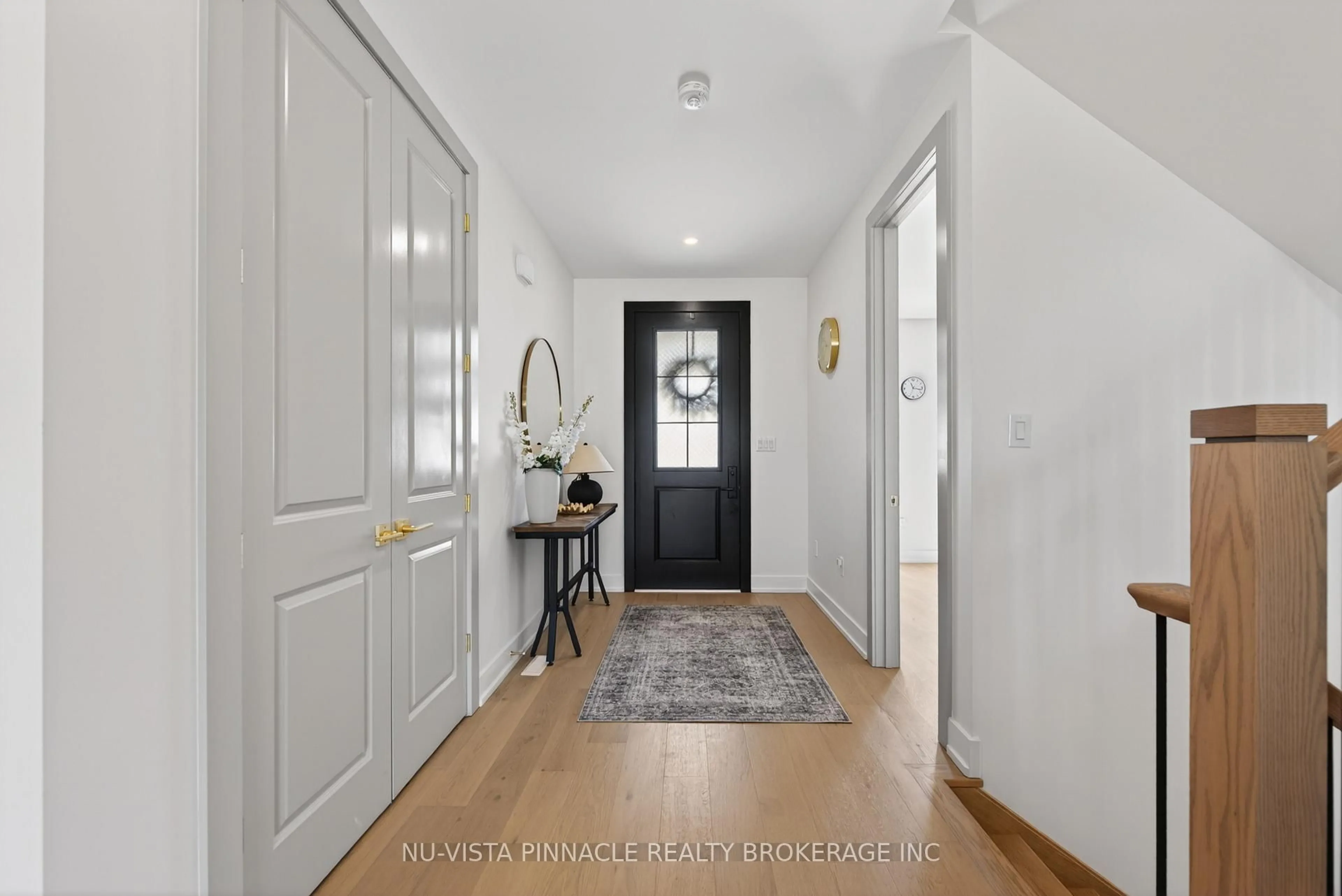 Indoor entryway for 4119 Fallingbrook Rd, London South Ontario N6P 0H8