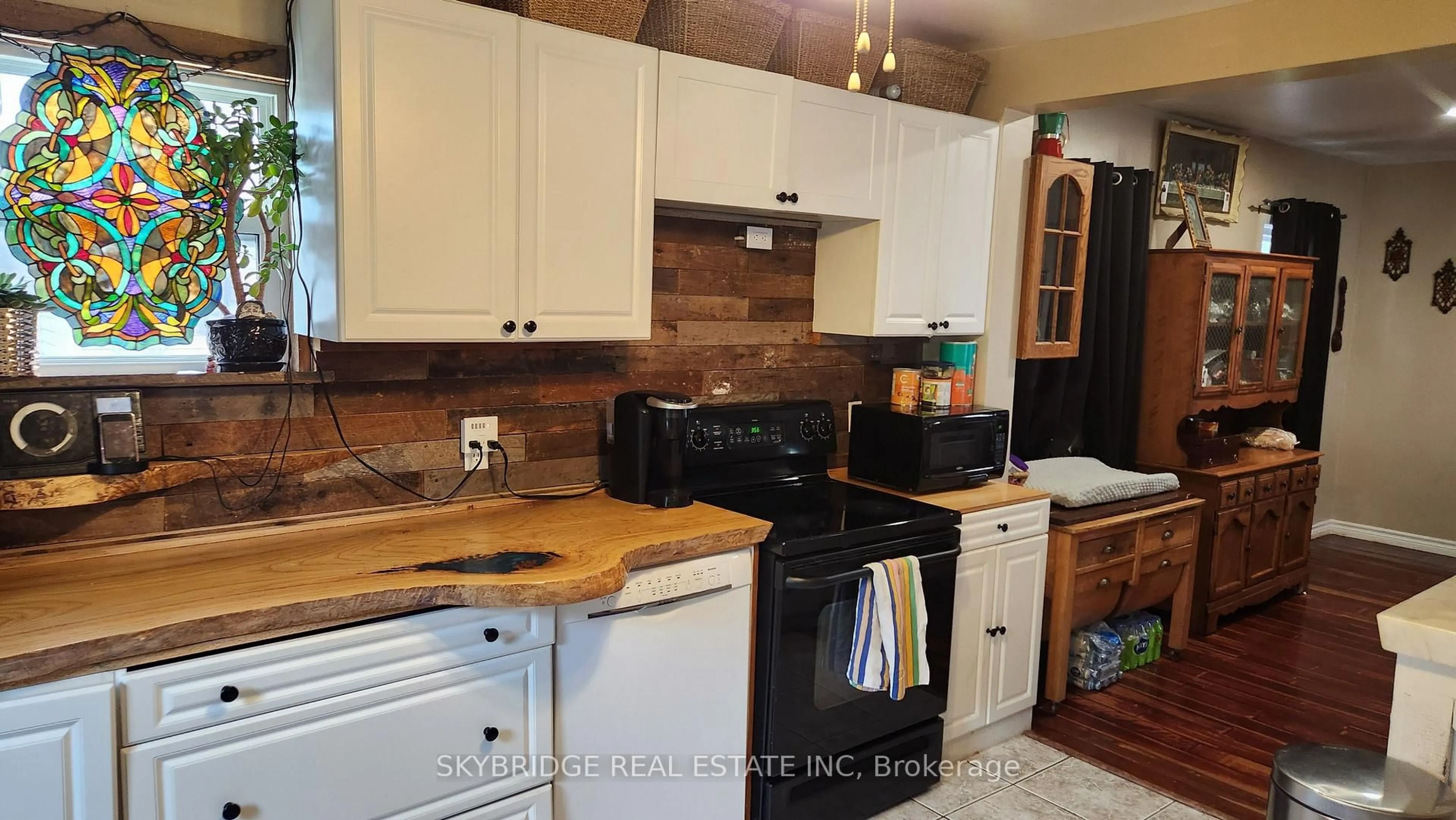 Unknown for 156 Knoll St, Port Colborne Ontario L3K 5B1