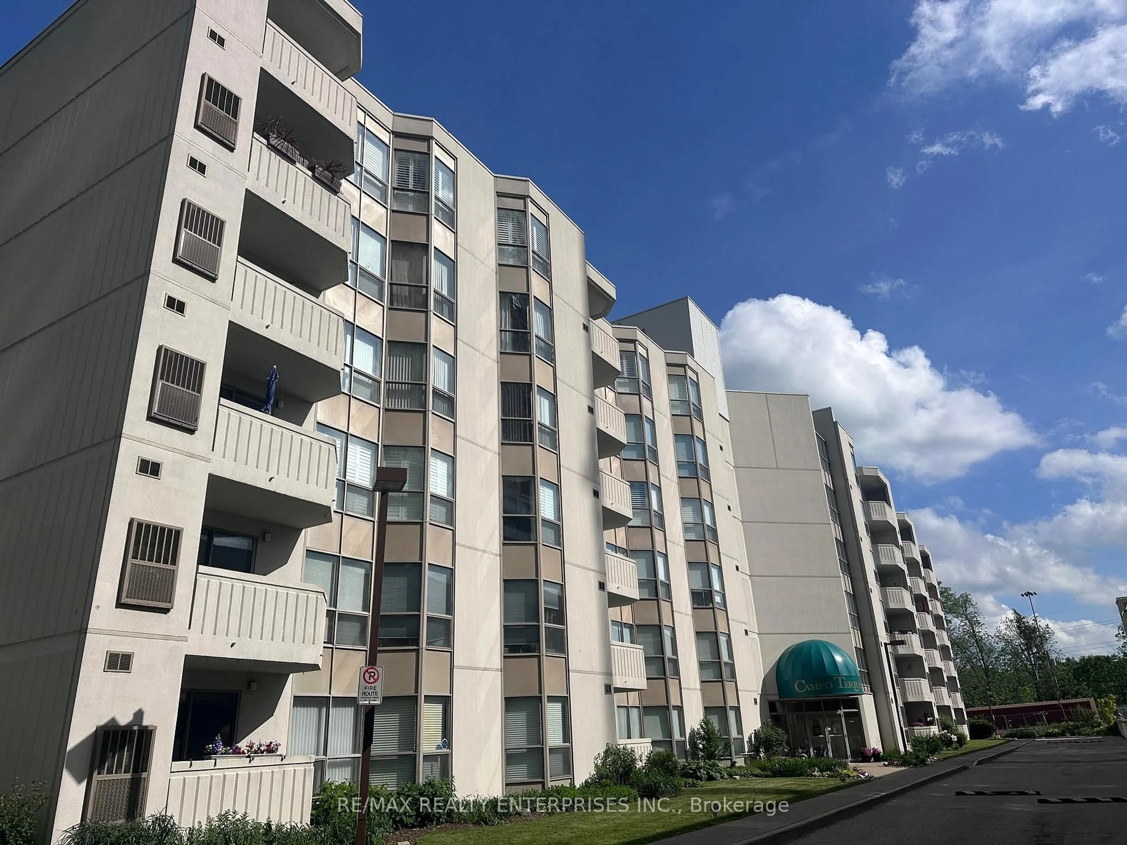 Unknown for 3267 King St #105, Kitchener Ontario N2A 4A4