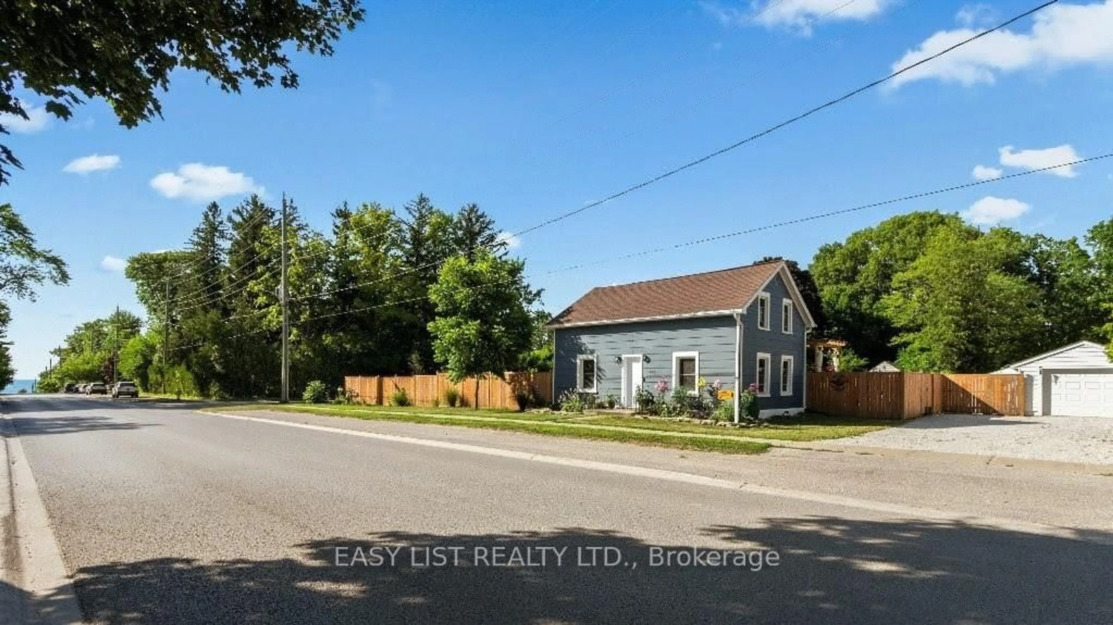 A pic from outside/outdoor area/front of a property/back of a property/a pic from drone, street for 339 Green St, Saugeen Shores Ontario N0H 2C0