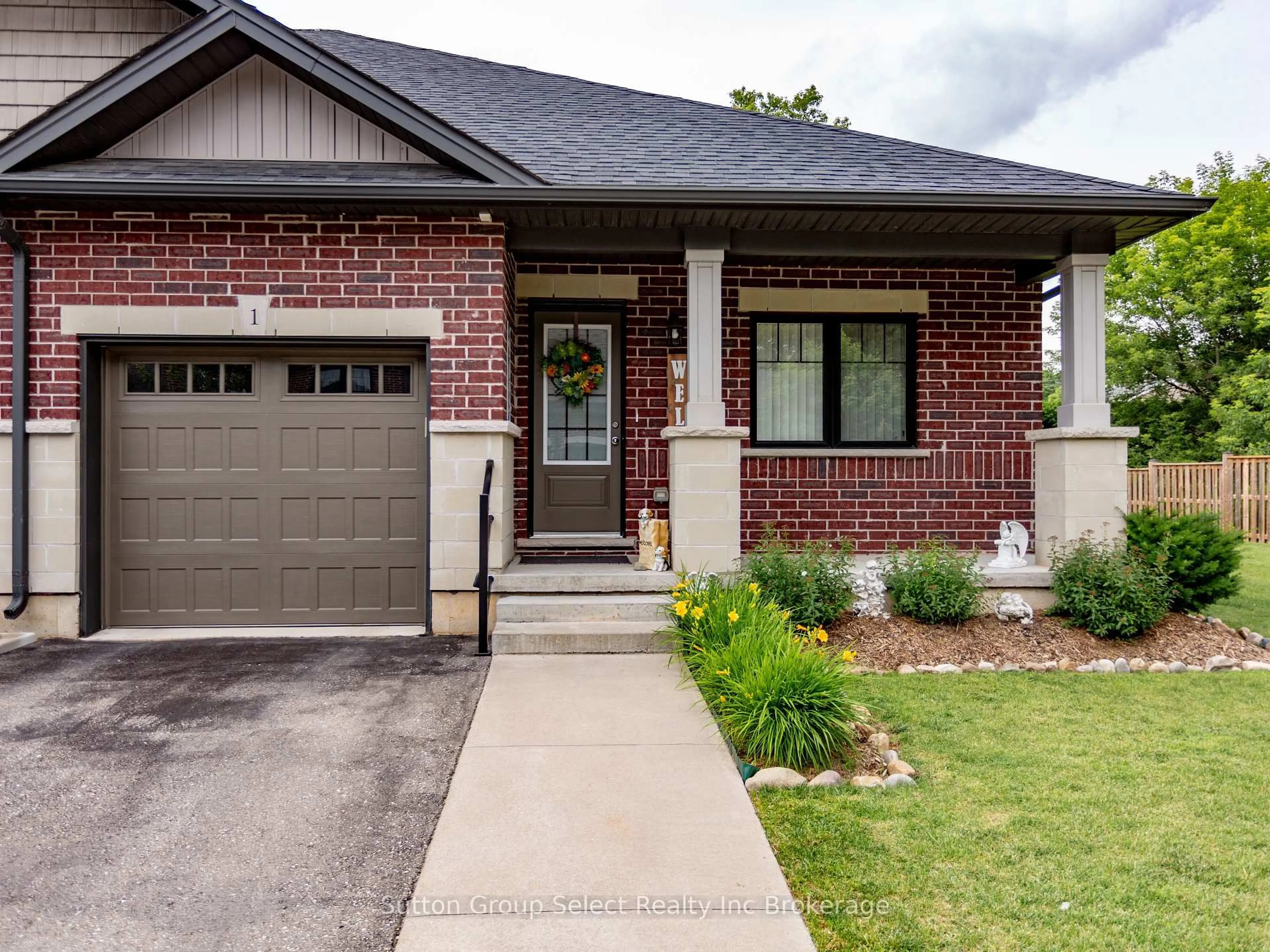 Home with brick exterior material, street for 35 Chatfield St #1, Ingersoll Ontario N5C 0B3