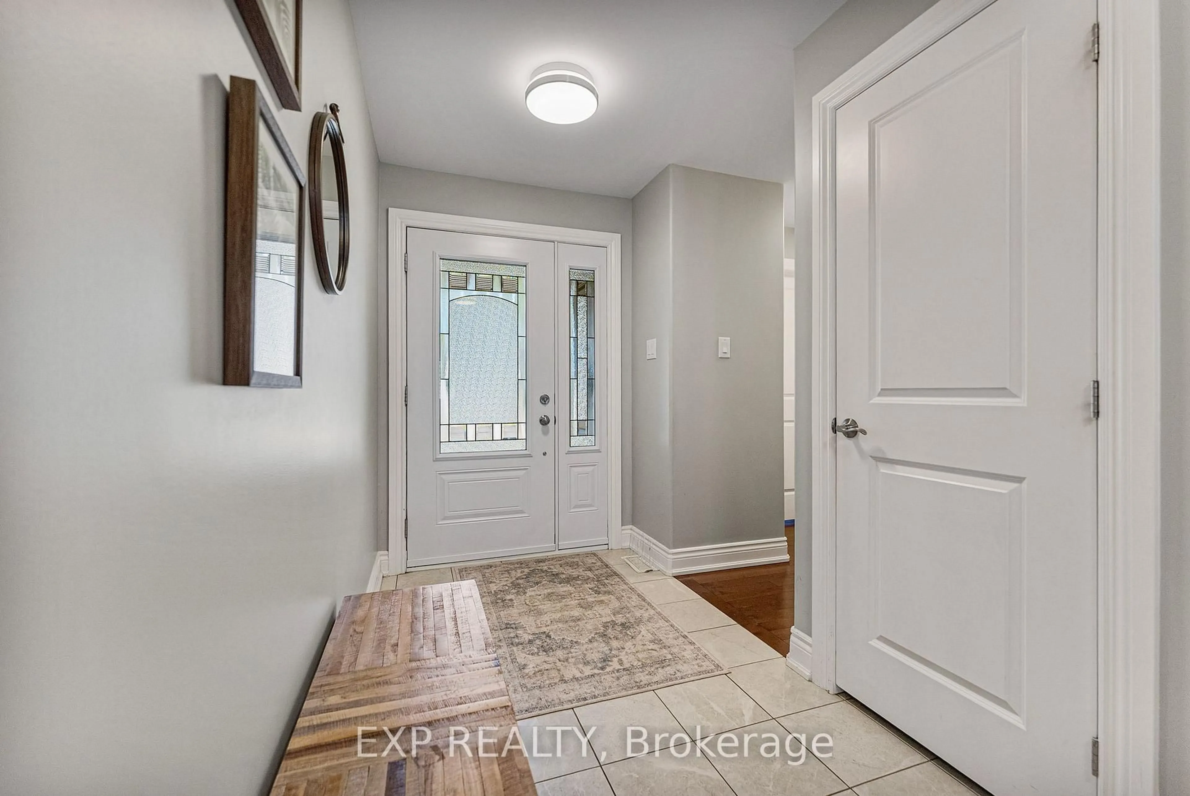 Indoor entryway for 511 Coleraine Dr, Renfrew Ontario K7V 1X3