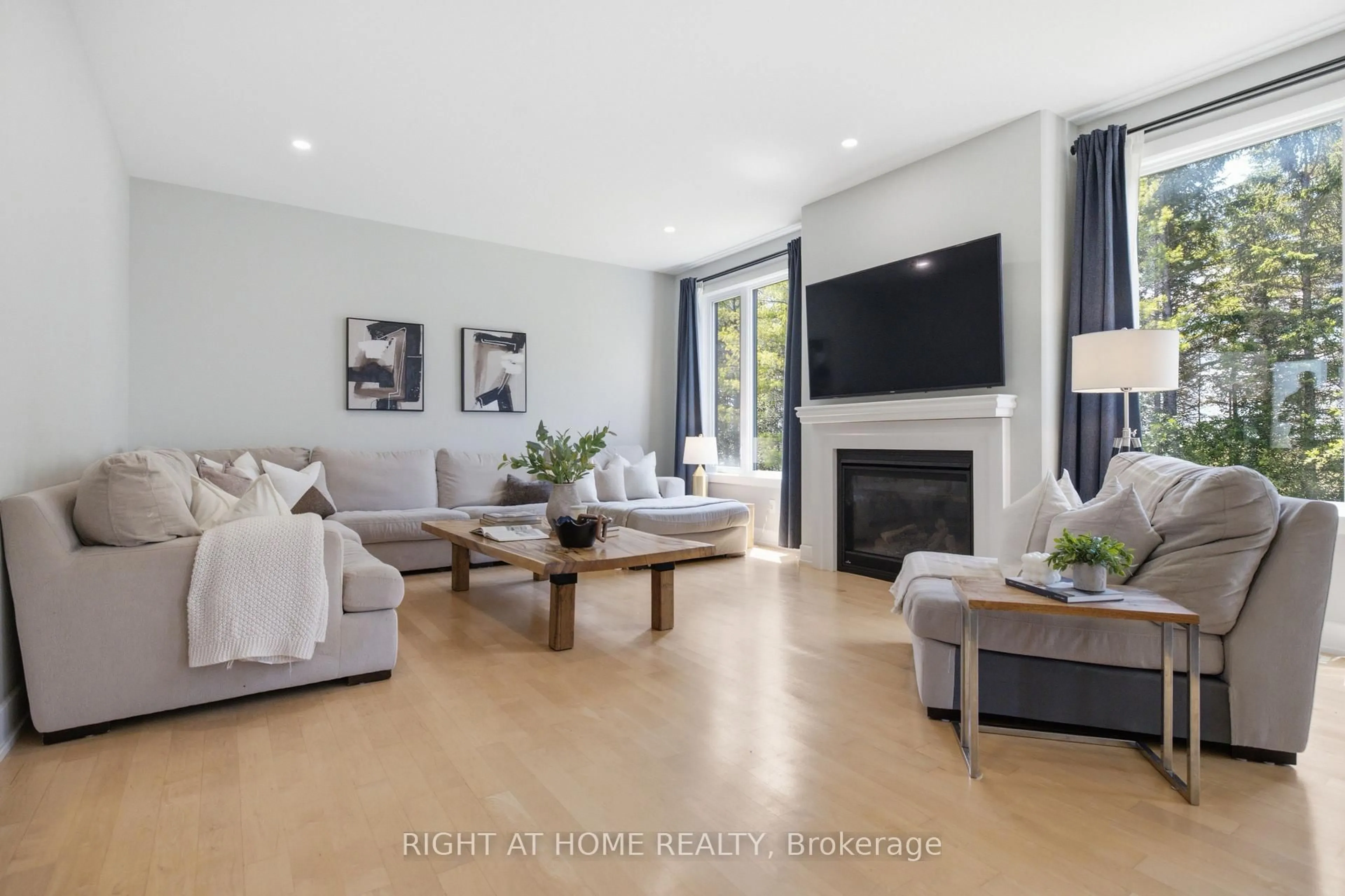 Living room with furniture, unknown for 122 Ridgemont Dr, Ashton Ontario K0A 1B0