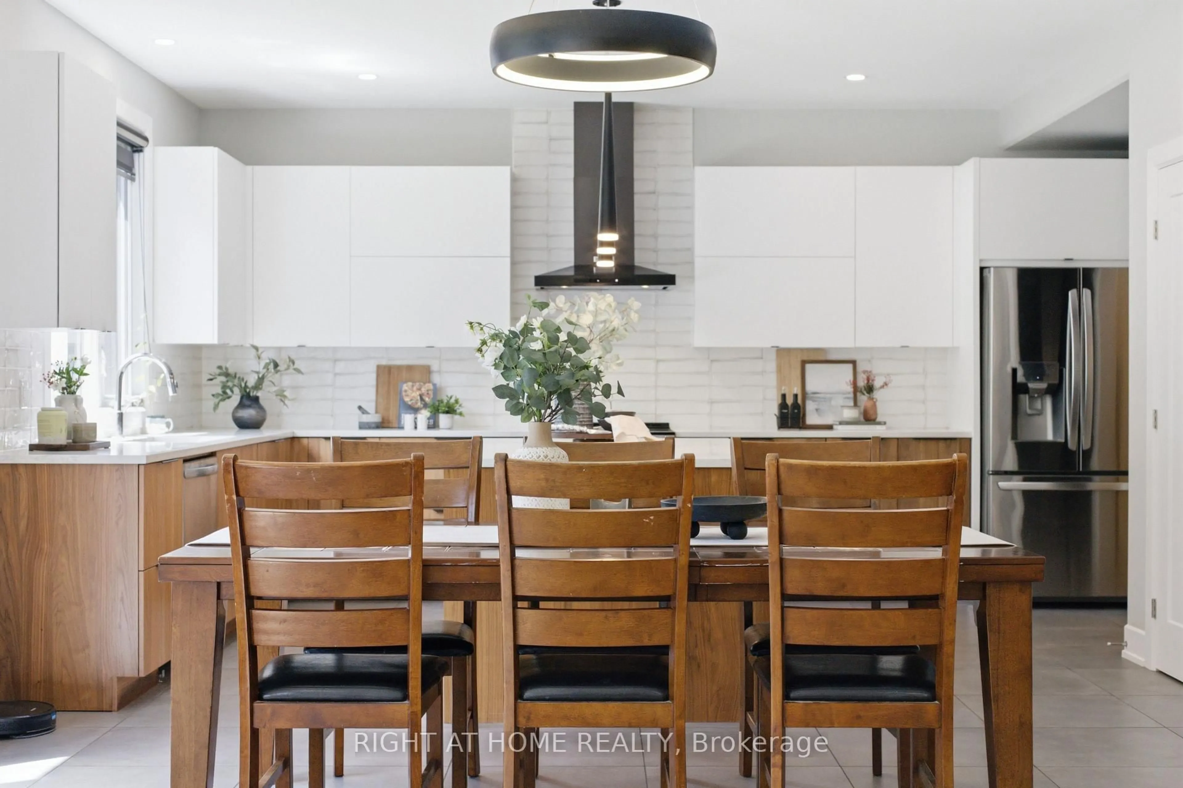 Contemporary kitchen, ceramic/tile floor for 122 Ridgemont Dr, Ashton Ontario K0A 1B0