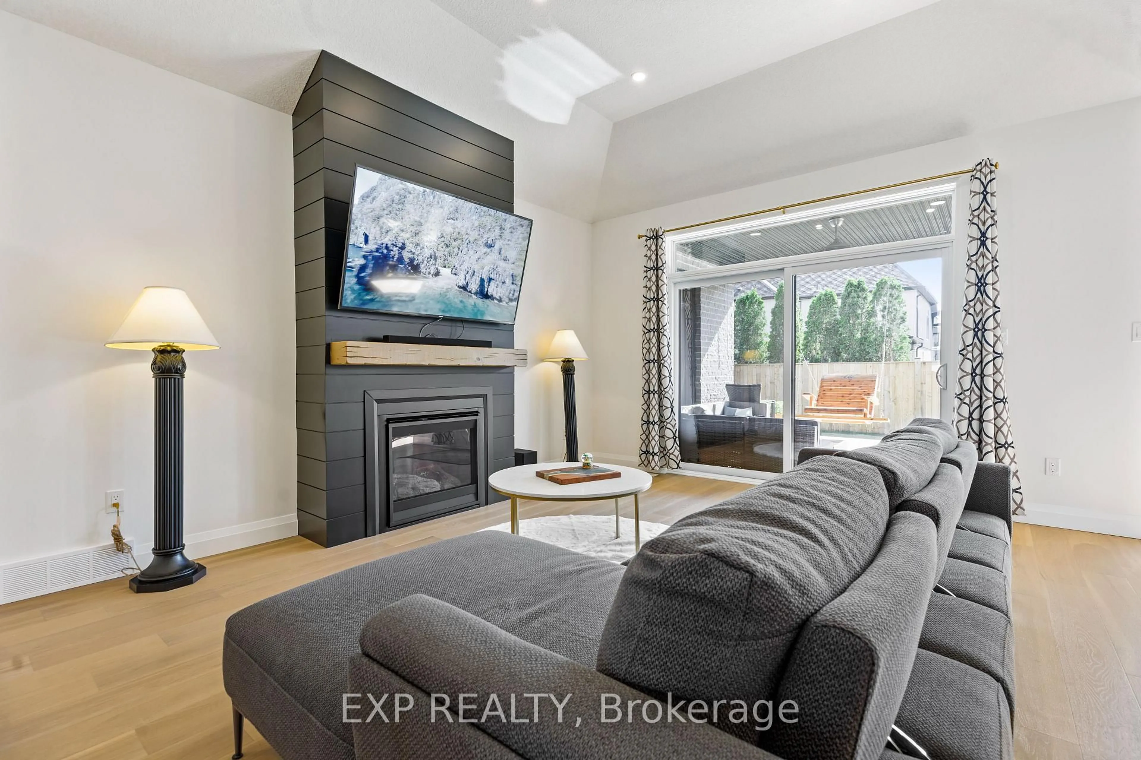 Living room with furniture, unknown for 4099 Sugarmaple Crossing, London South Ontario N6P 0H6