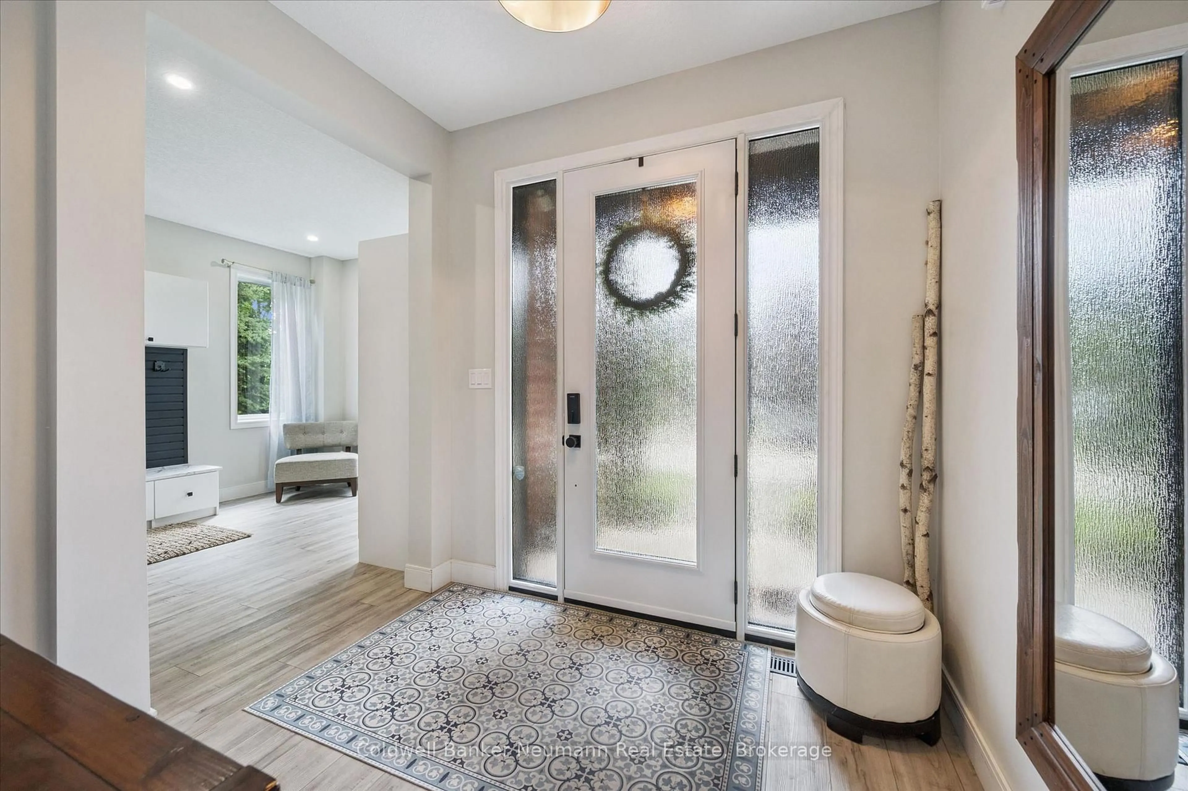 Indoor entryway for 3 Truesdale Cres, Guelph Ontario N1G 5K2
