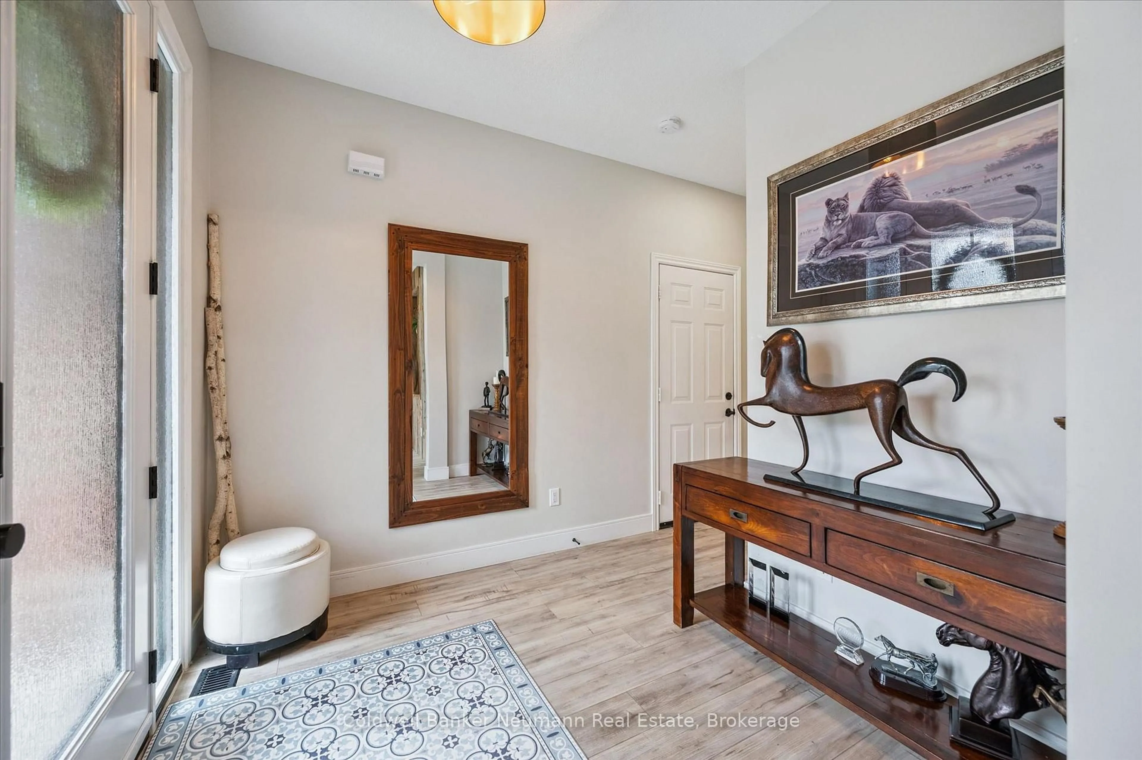 Indoor entryway for 3 Truesdale Cres, Guelph Ontario N1G 5K2