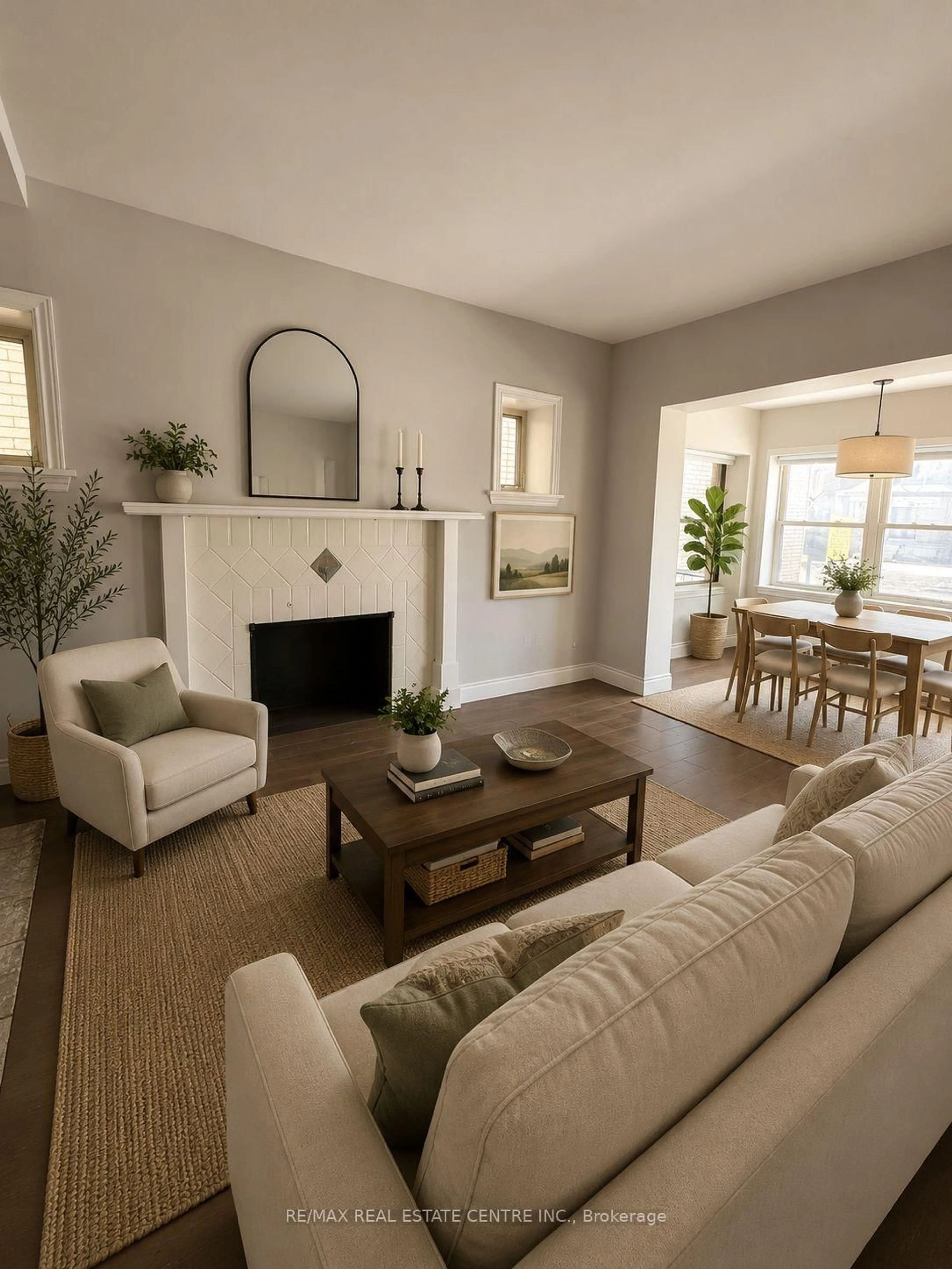 Living room with furniture, unknown for 947 Main St, Hamilton Ontario L8M 1M9