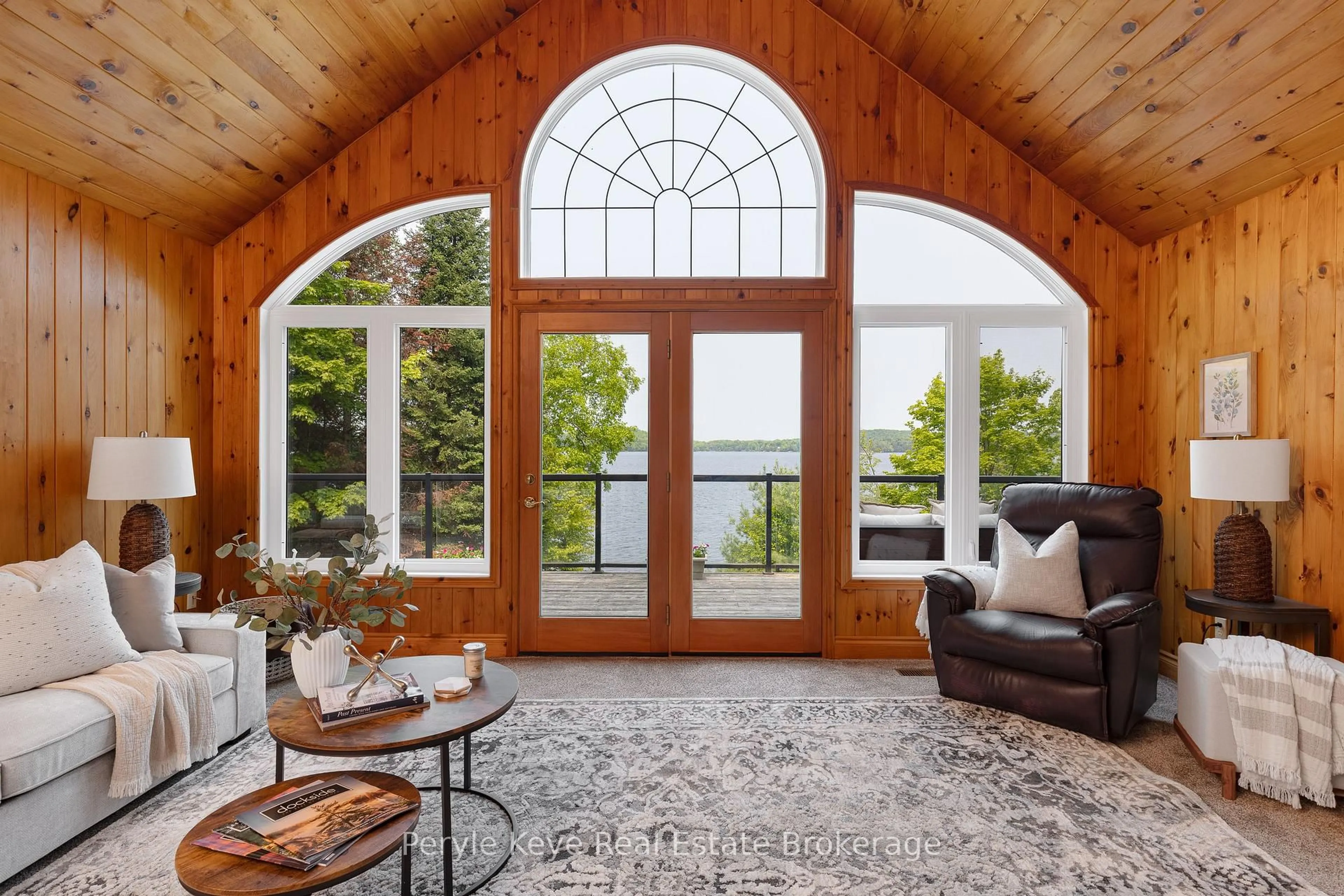 Indoor entryway for 200 Edgemere Rd, Huntsville Ontario P0B 1L0