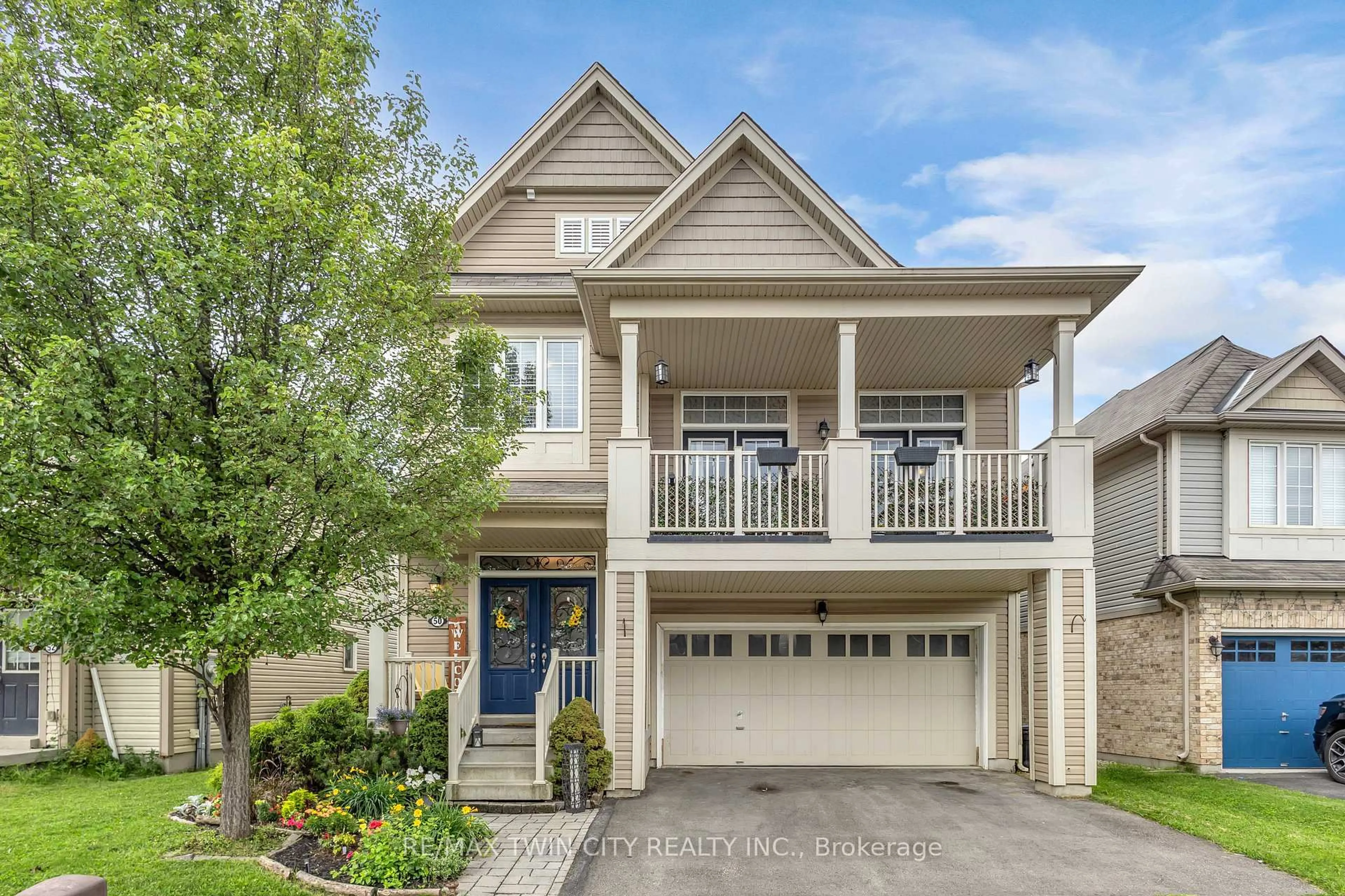 Home with vinyl exterior material, street for 50 Bisset Ave, Brantford Ontario N3T 0H2