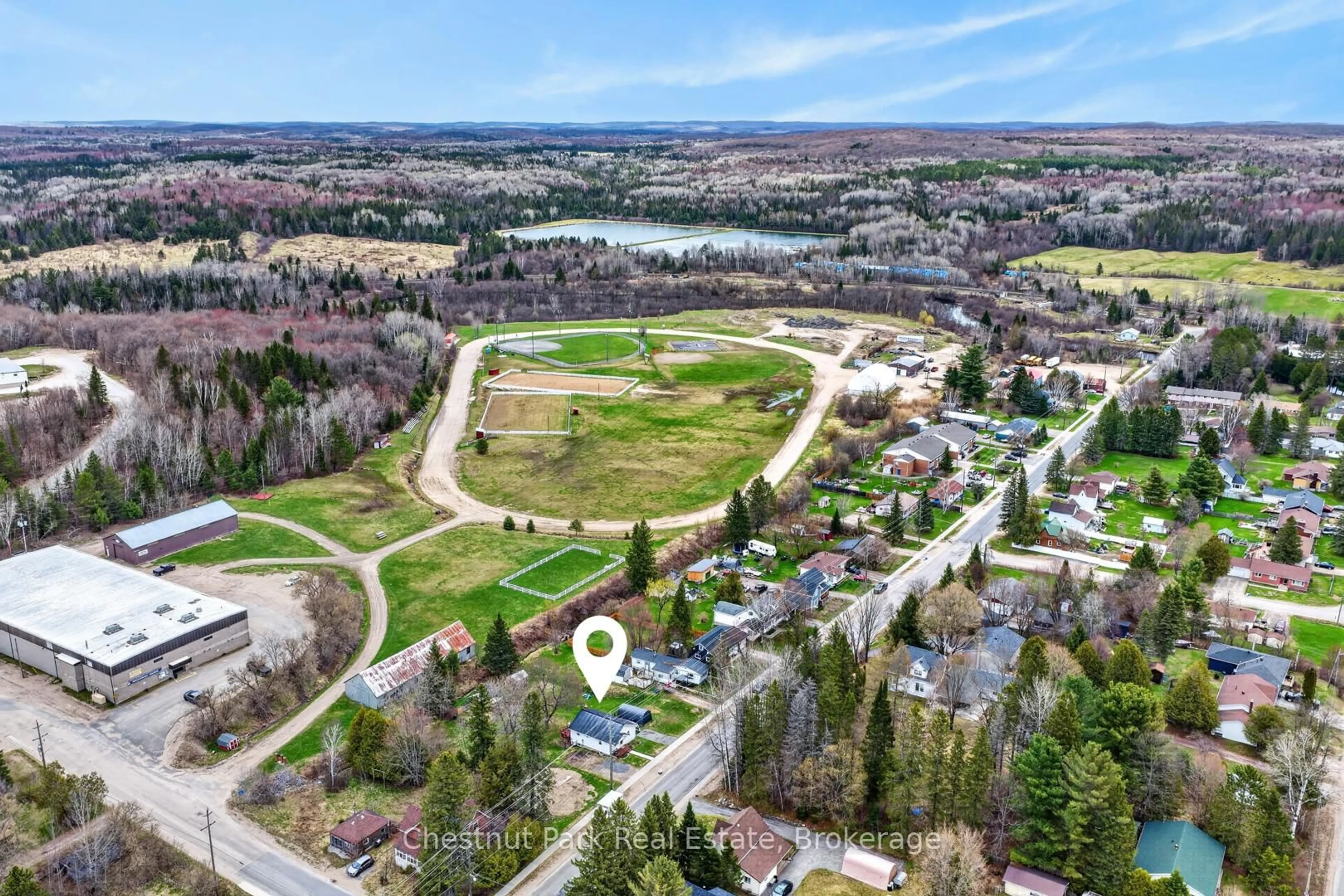 A pic from outside/outdoor area/front of a property/back of a property/a pic from drone, mountain view for 213 Yonge St, Burk's Falls Ontario P0A 1C0