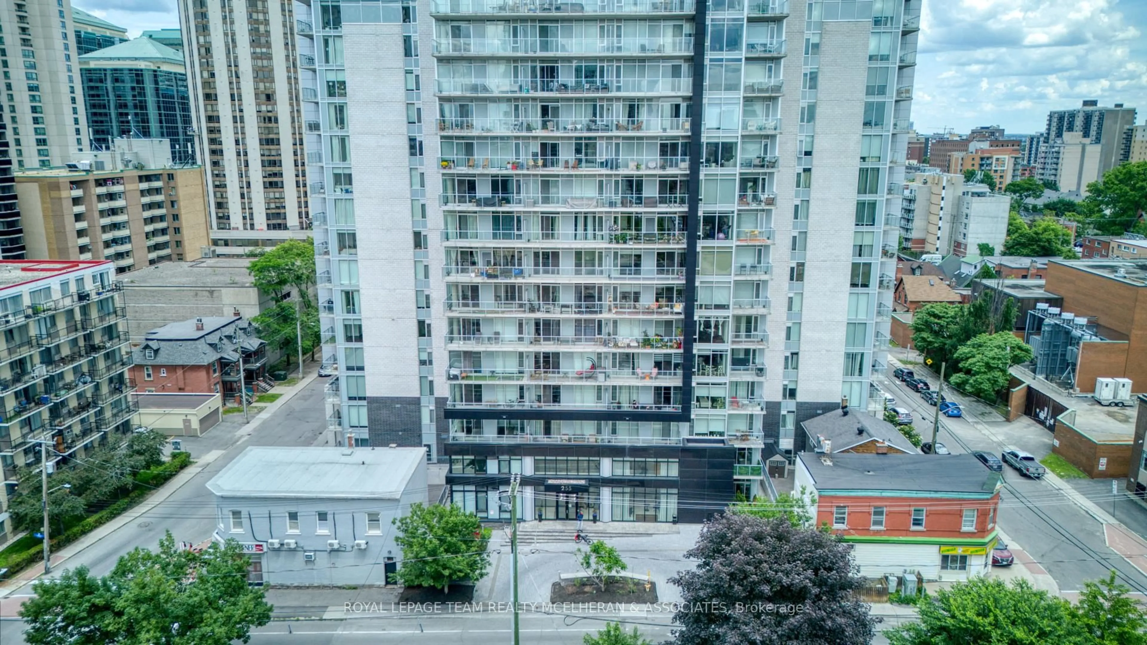 A pic from outside/outdoor area/front of a property/back of a property/a pic from drone, city buildings view from balcony for 255 Bay St #514, Ottawa Ontario K1R 0C5