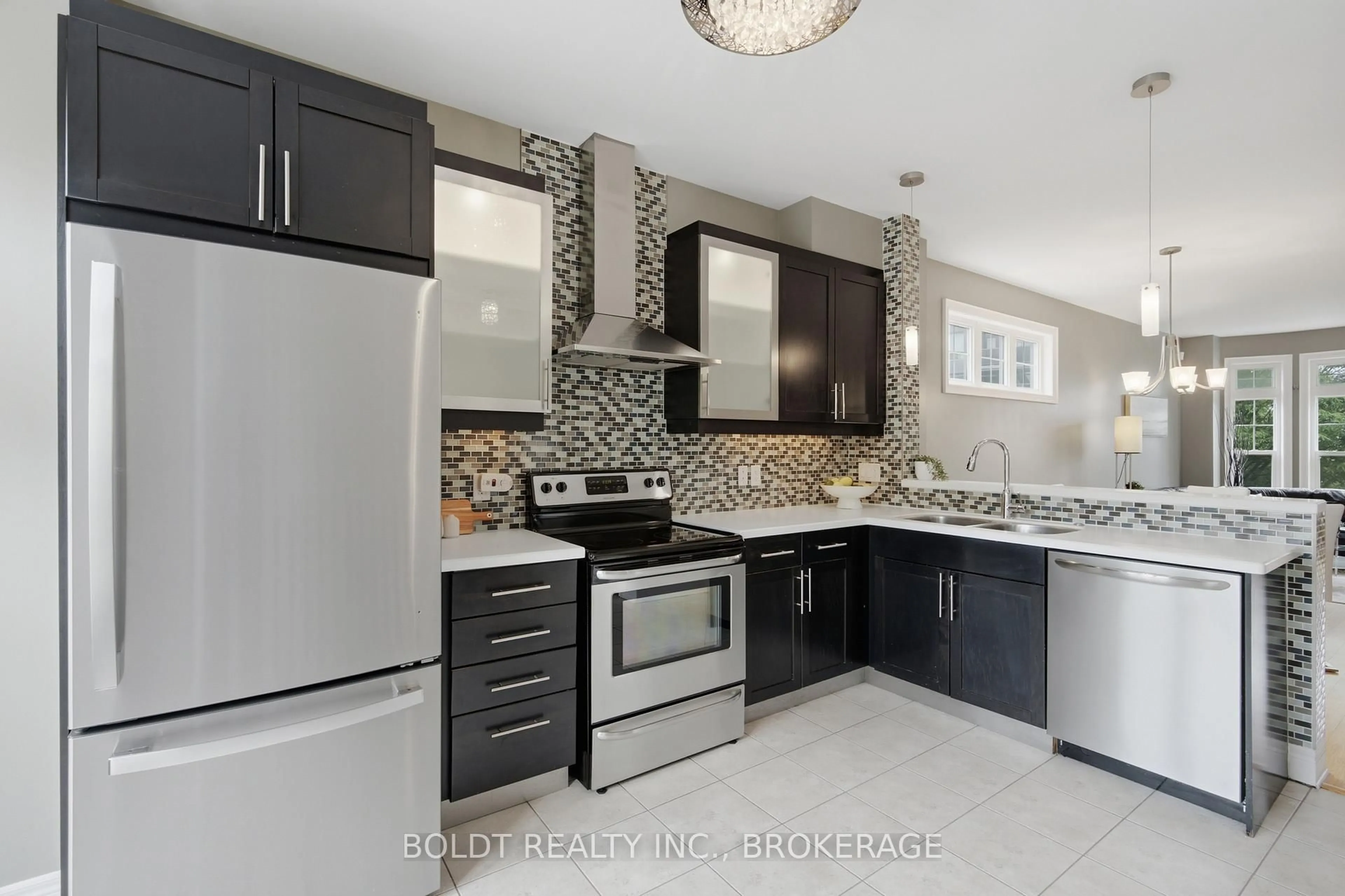 Contemporary kitchen, ceramic/tile floor for 41 Durksen Dr, St. Catharines Ontario L2R 0A7