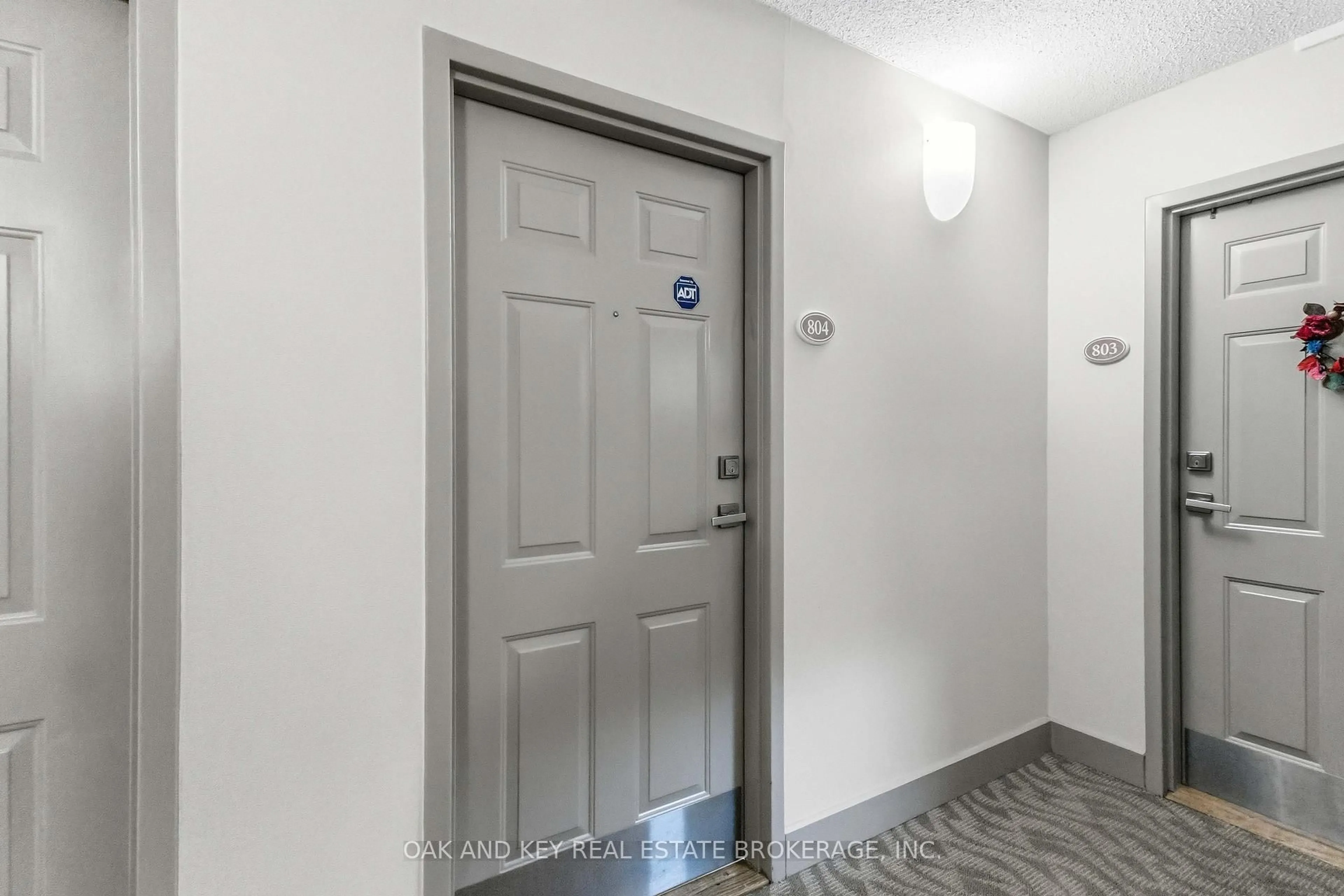 Indoor foyer for 155 KENT St #804, London East Ontario N6A 5N7