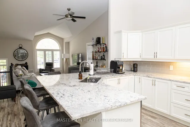 6662 Alina Crt, Niagara Falls 3